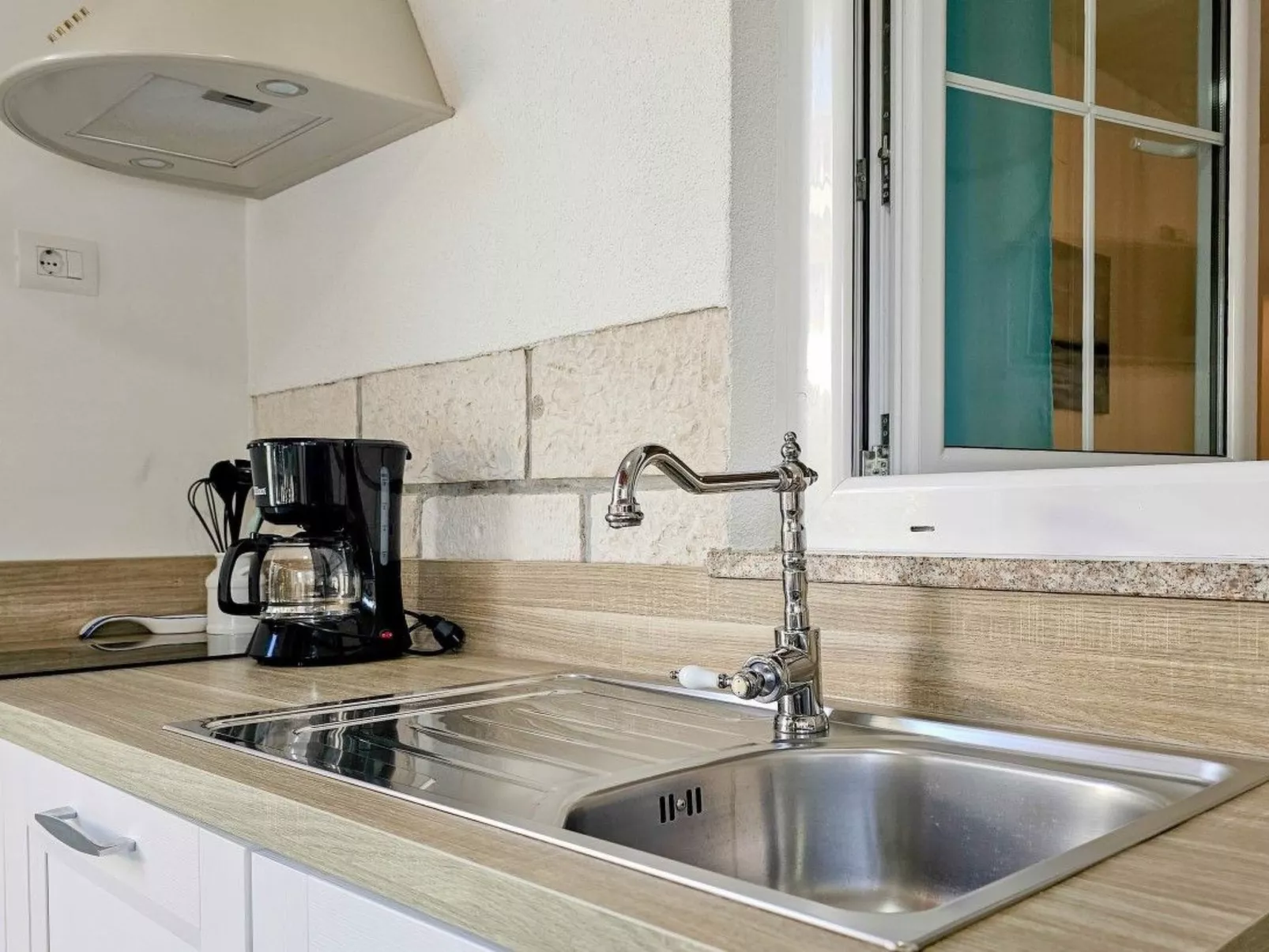 Für 2 Personen ca. 22 m&sup2; in Novigrad, Adriaküste Kroatien (Westküste von I-Binnen