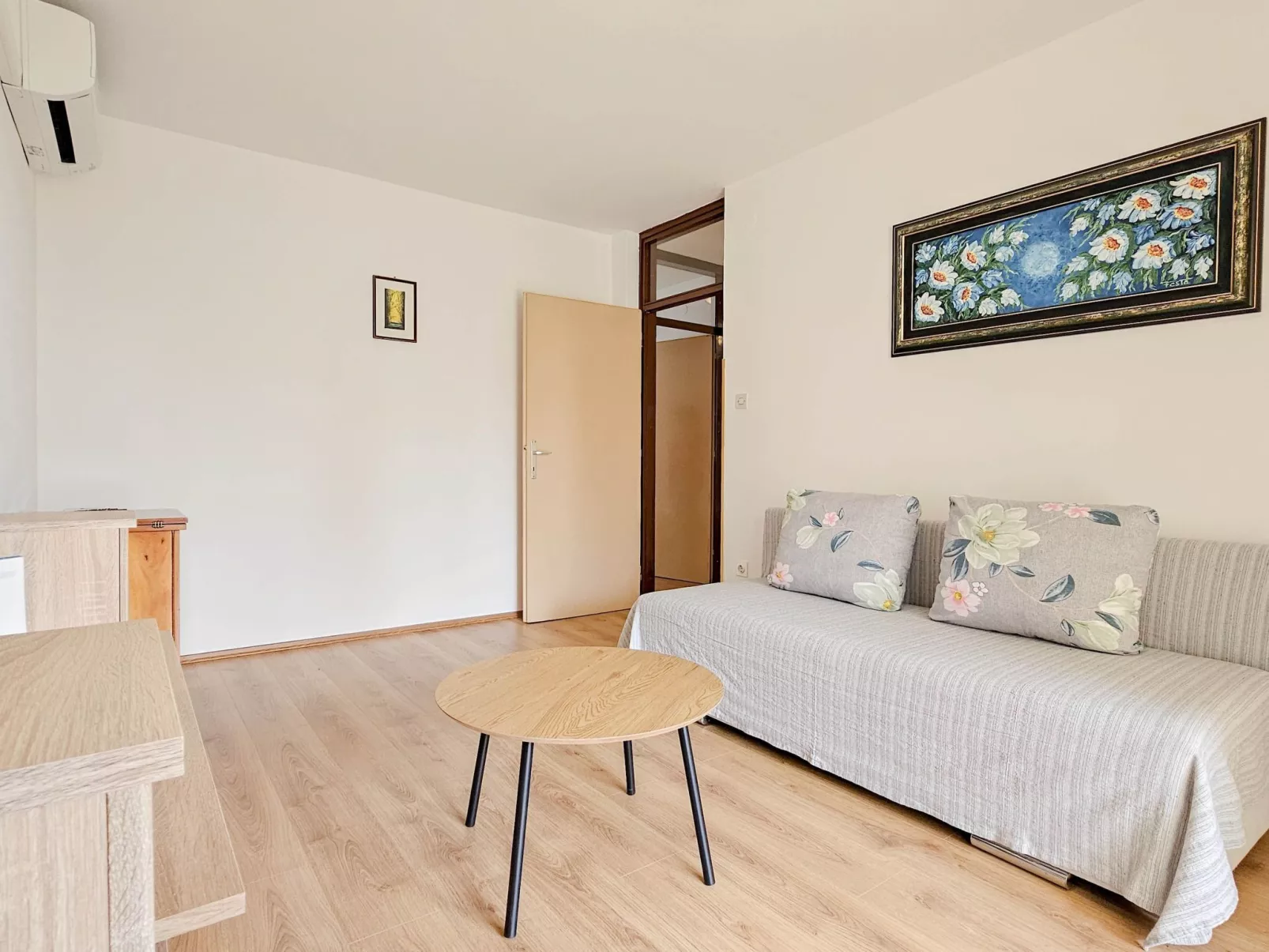 "Olga" mit Balkon-Binnen