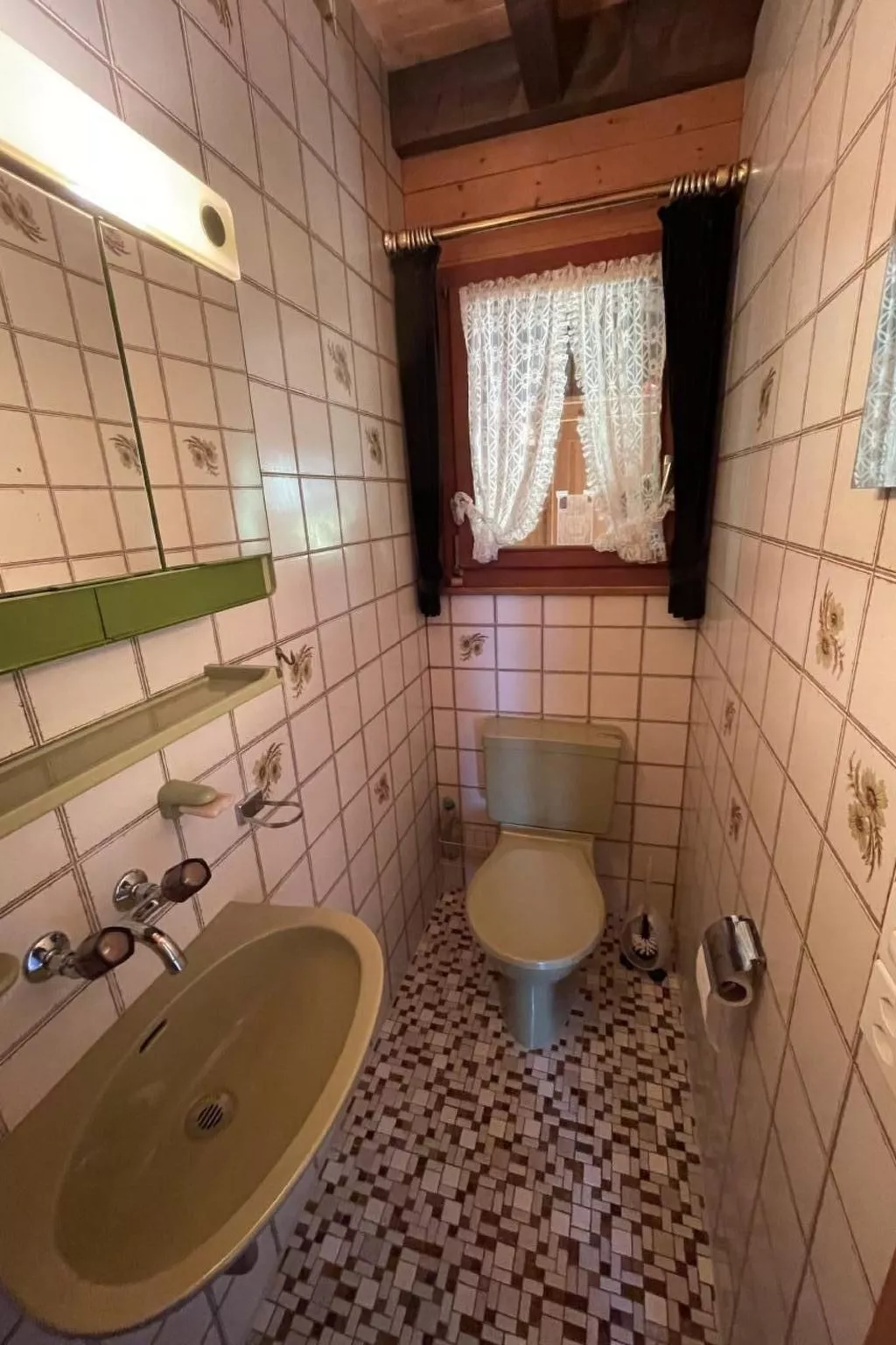 Chalet Muse-Image-tags.info