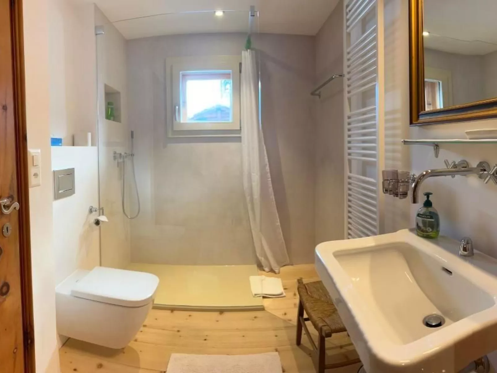 Chesa Delfins-Binnen