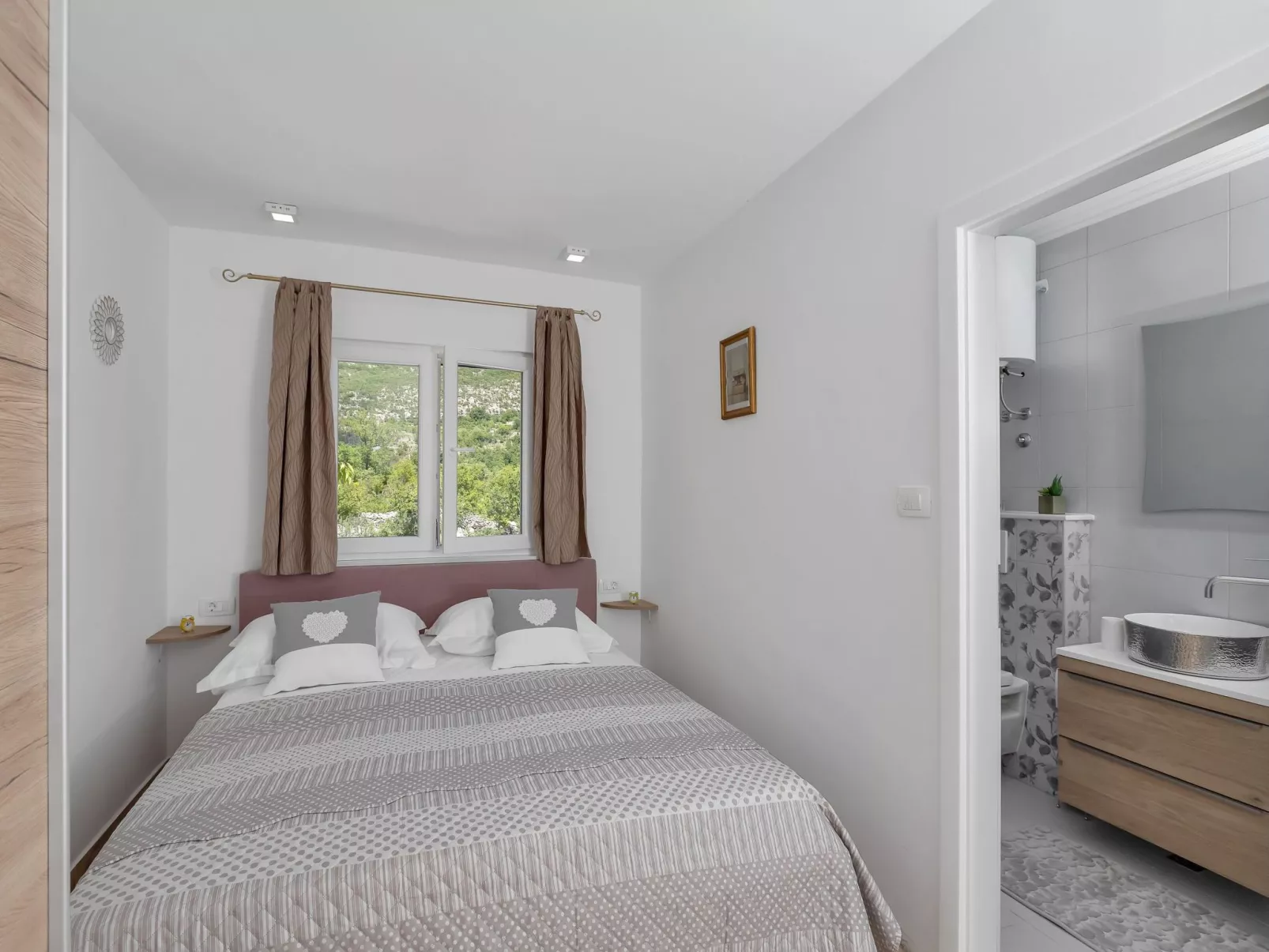 In Rašćane mit Beheiztem Pool-Binnen