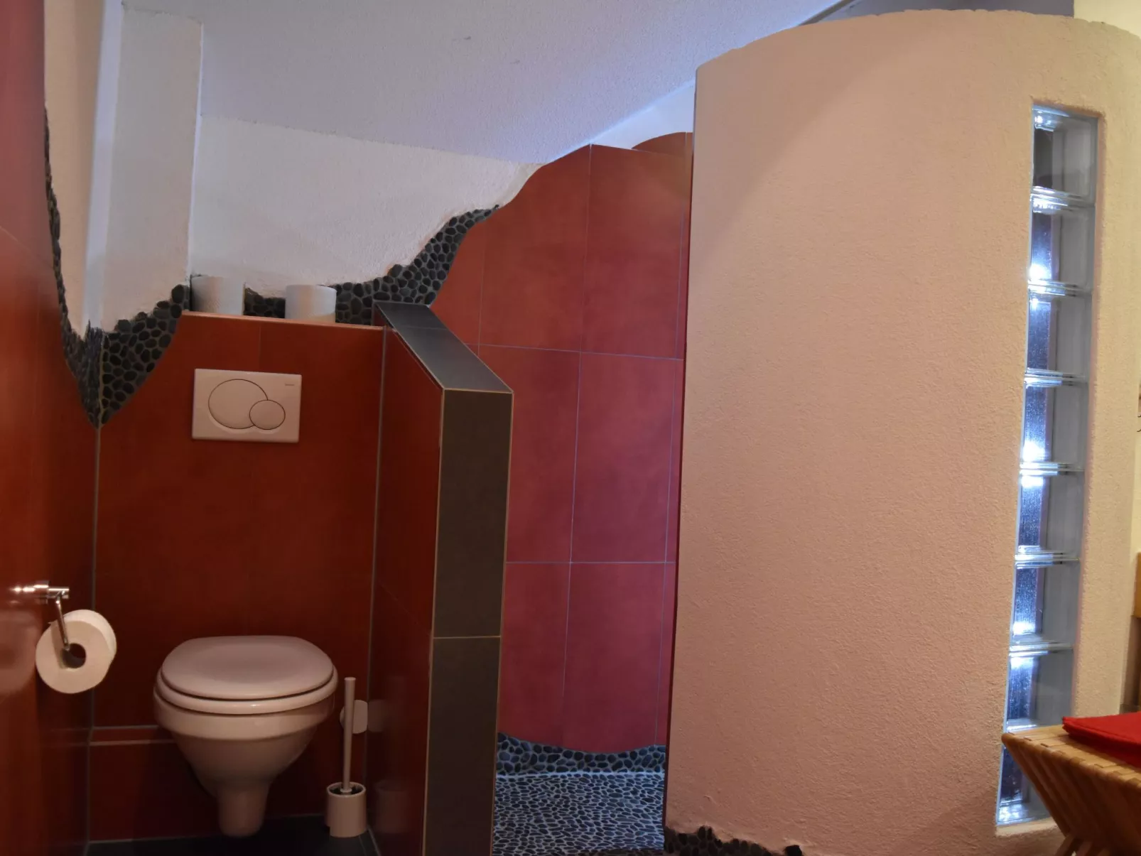 "Haus in der Einöde"-Binnen