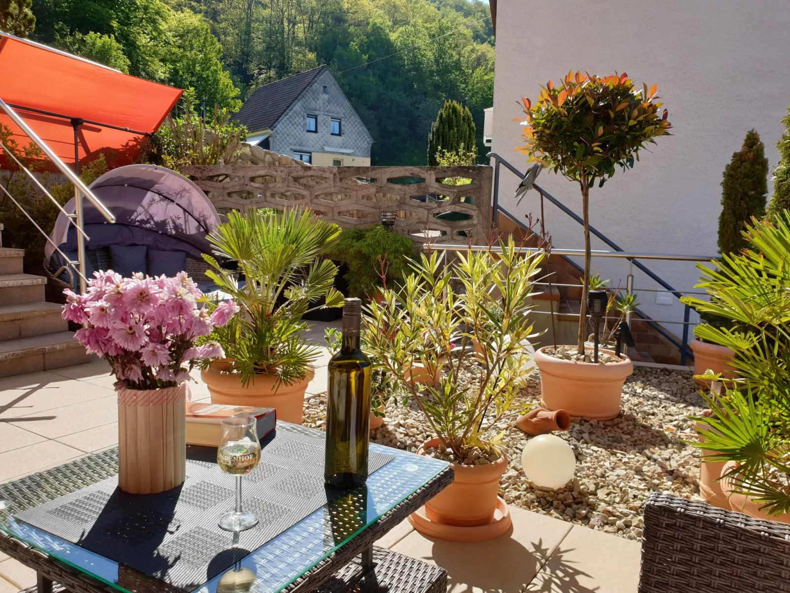 Mit Blick auf das Wasser-Buiten