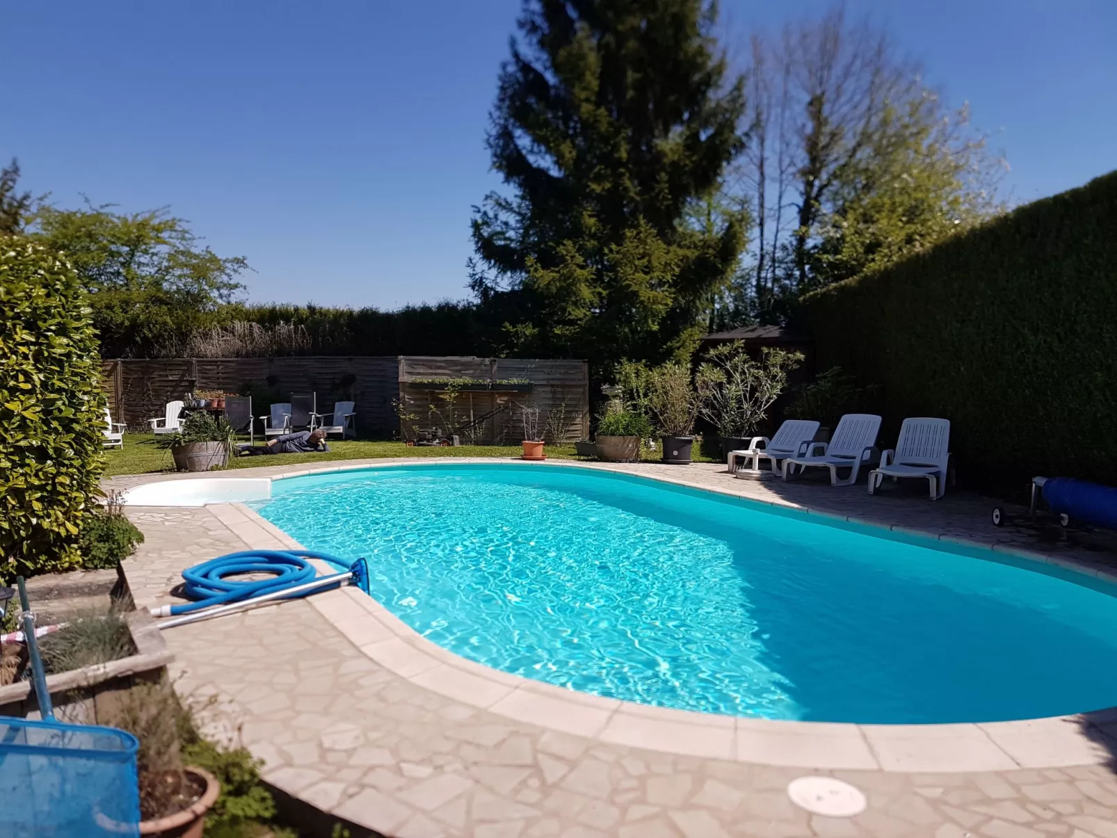 Mit Garten, Grill und Terrasse-Buiten