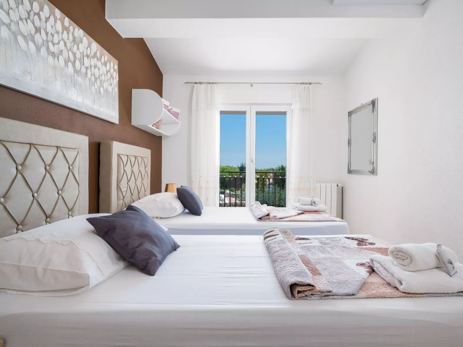 Schöne Villa in einem friedlichen und ruhigen Dorf-Image-tags.info