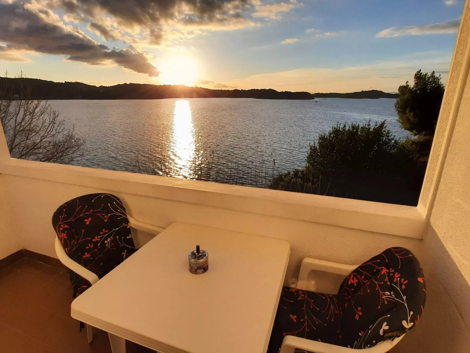 "Wohnung 4 mit Meerblick-Image-tags.info