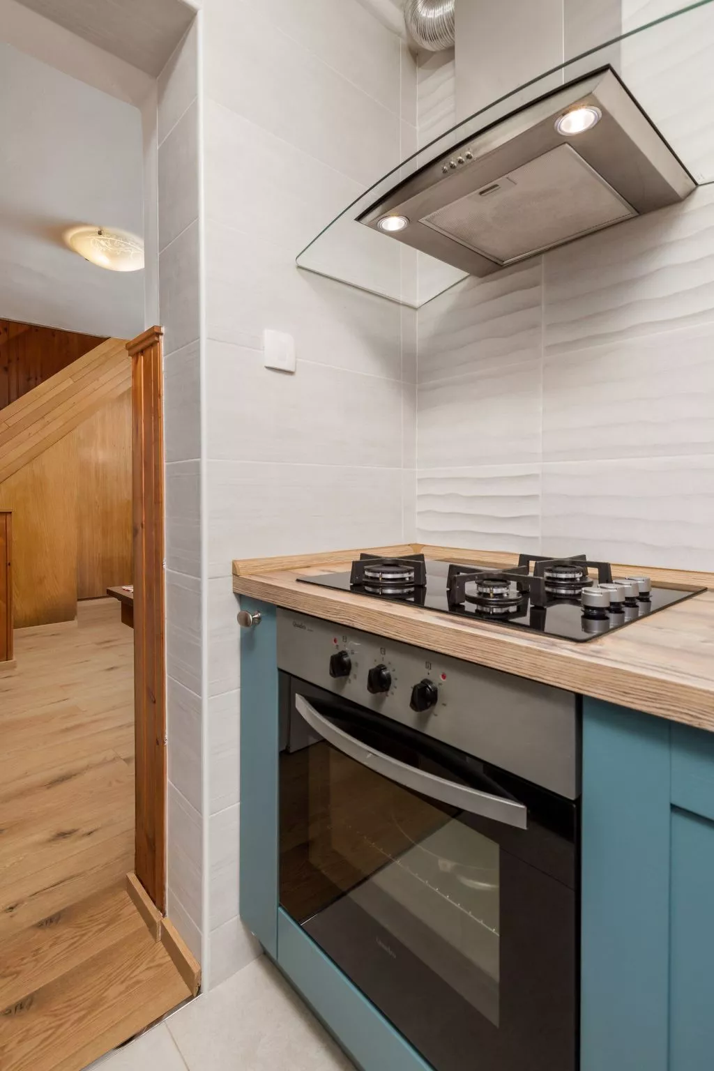 Mit großem Garten und Pool-Binnen