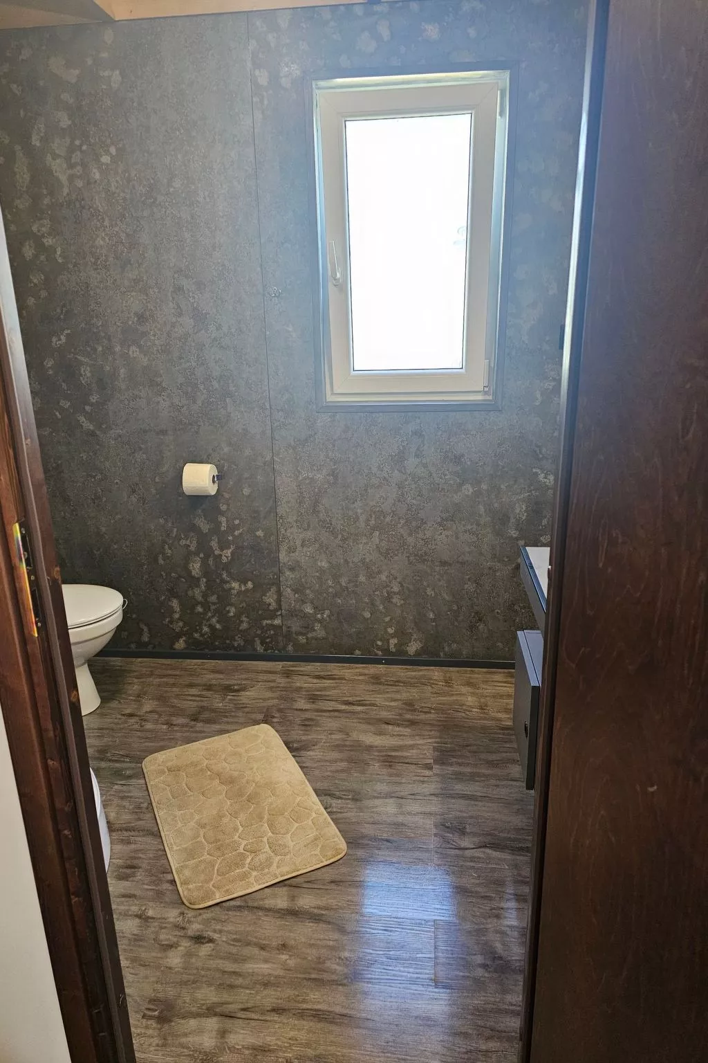 "Brown House" mit eigener Terrasse-Binnen