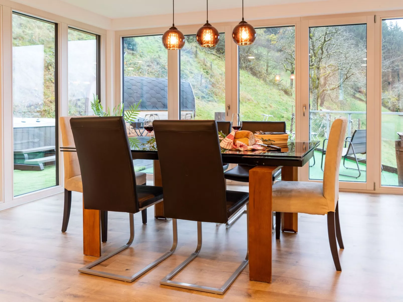 FeWo mit Whirlpool und Fass-Sauna im Schwarzwald-Binnen