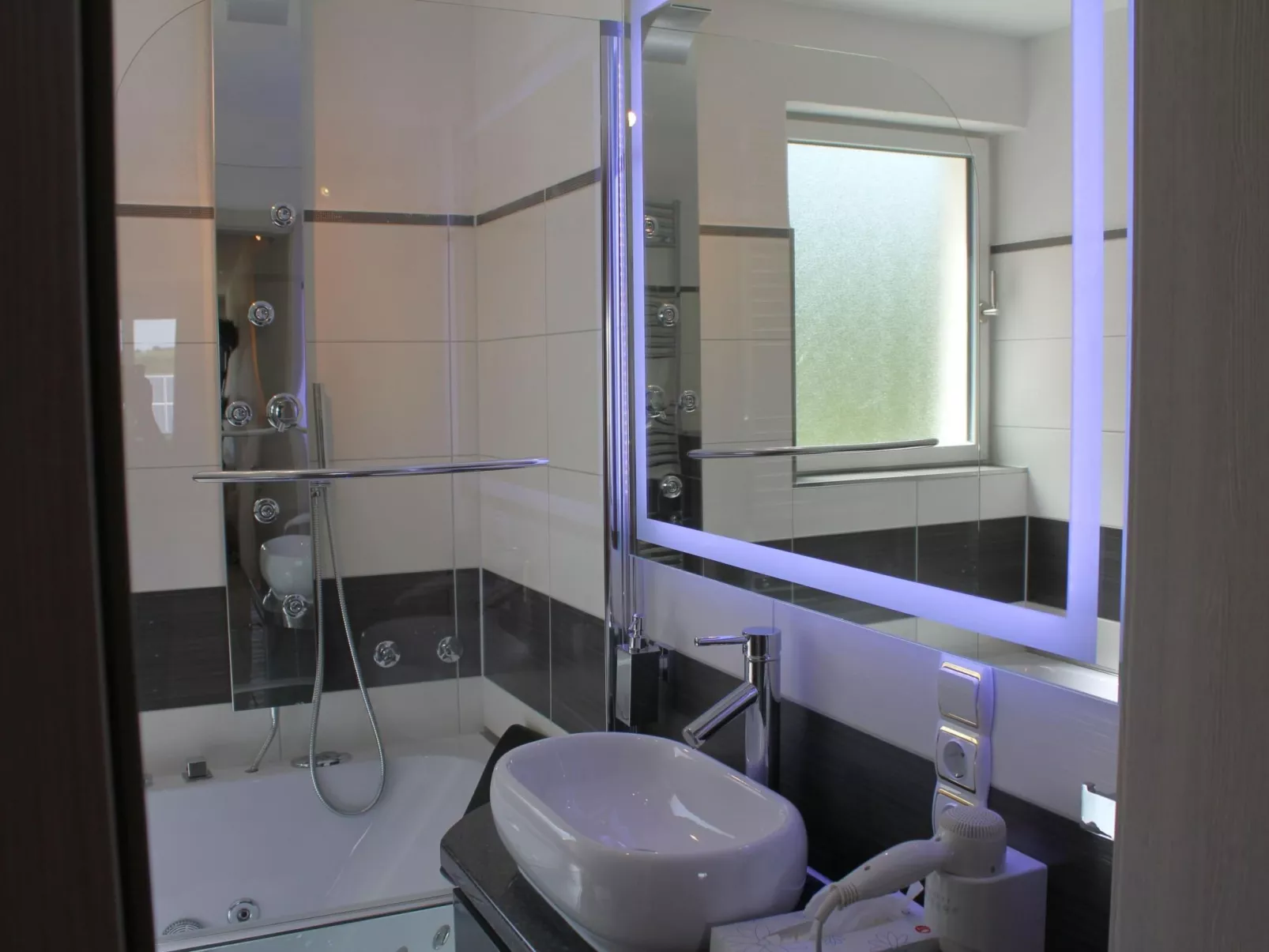 Appartement in Schalkenmehren mit Schönem Balkon-Binnen