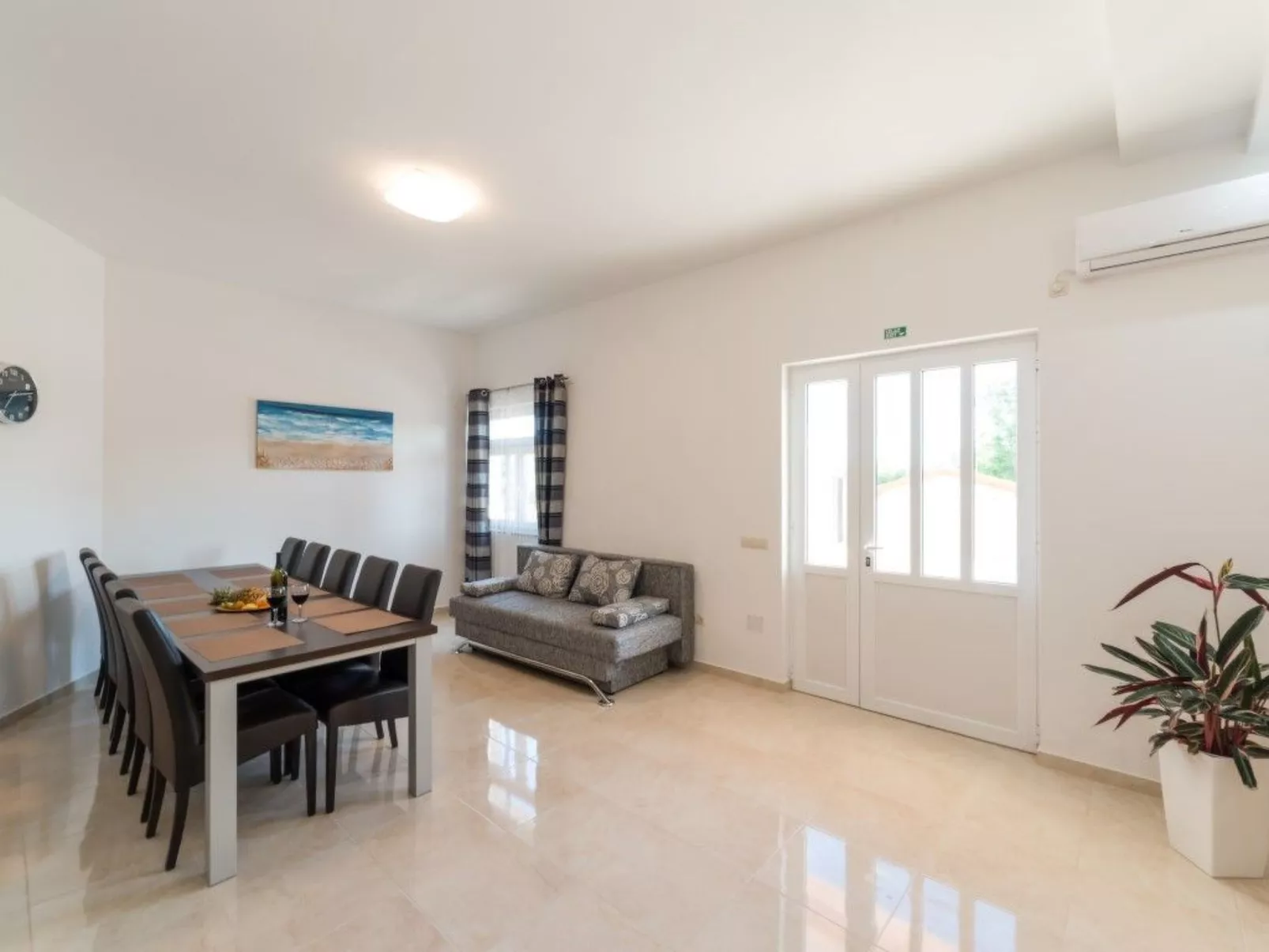 Villa Luce für 9 Personen und 1 Kind-Binnen