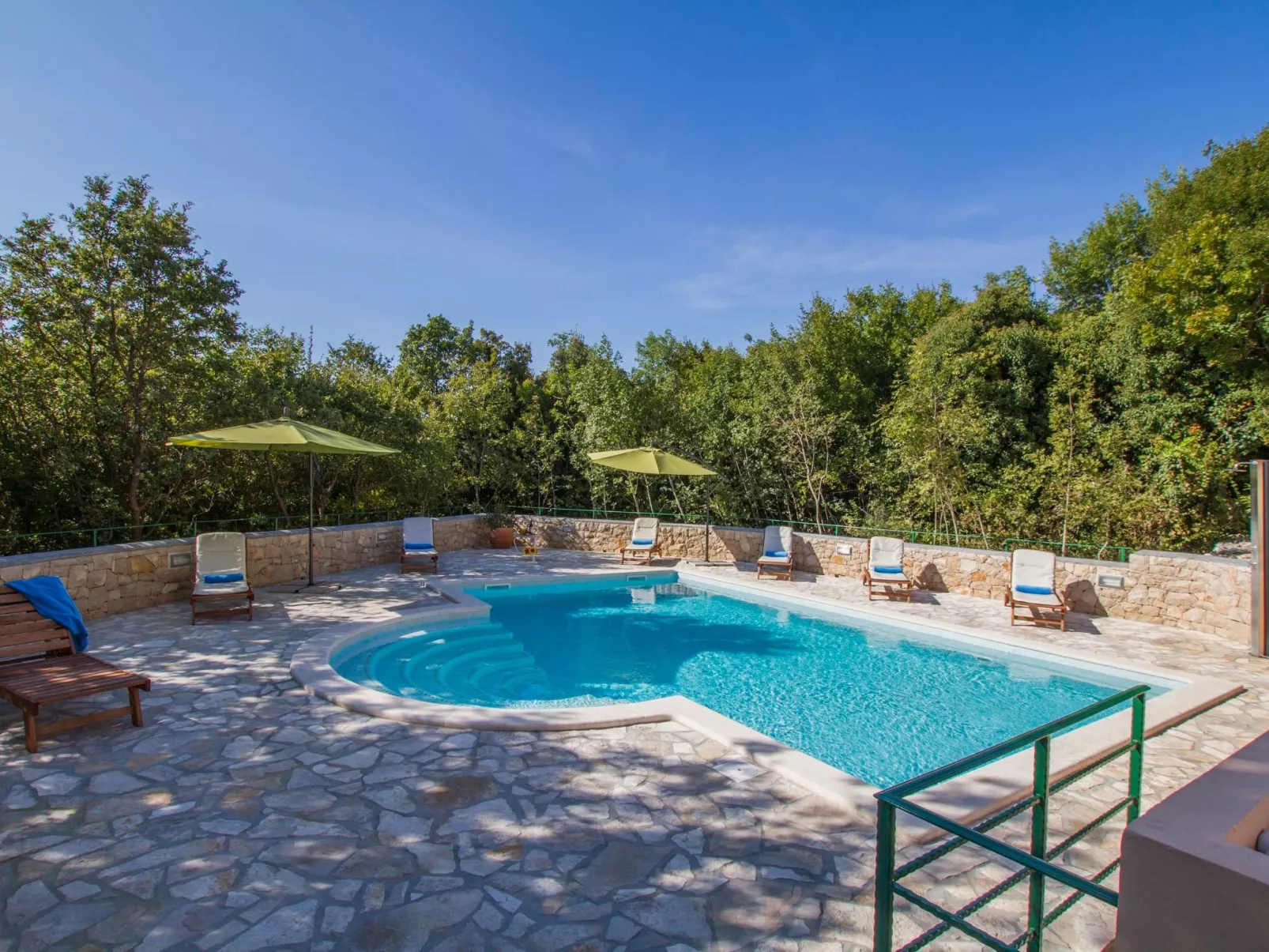 Villa Maggie mit Gemeinschaftspools