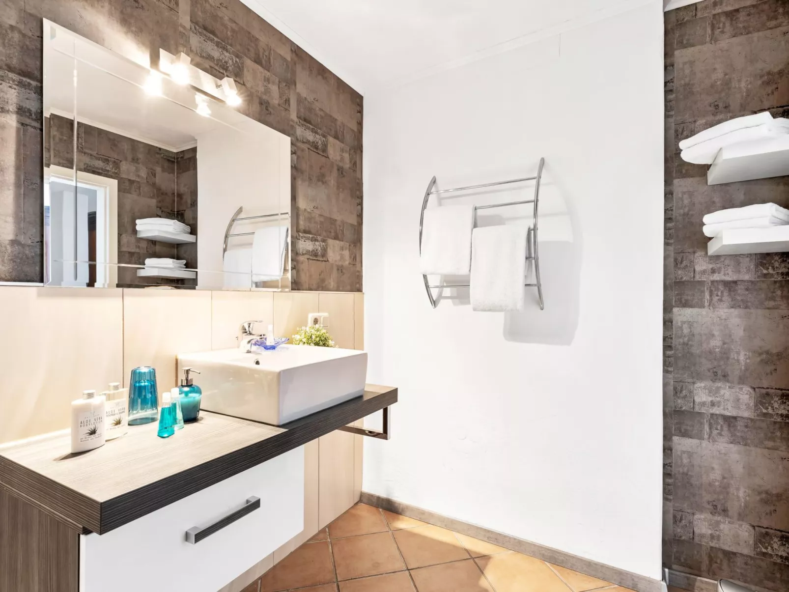 Villa mit Garten, Grill und Terrasse-Image-tags.info