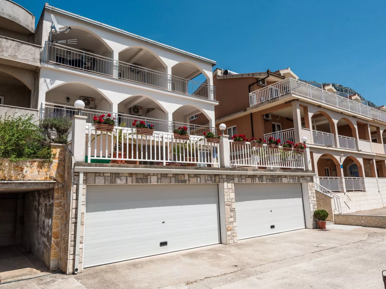 Mit privater Terrasse-Buiten