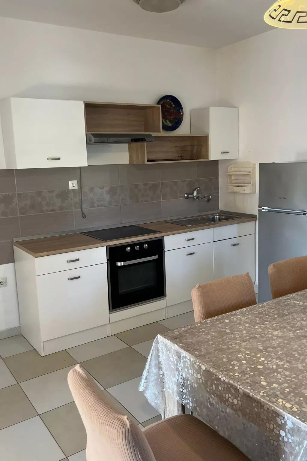 Für sechs Personen-Binnen