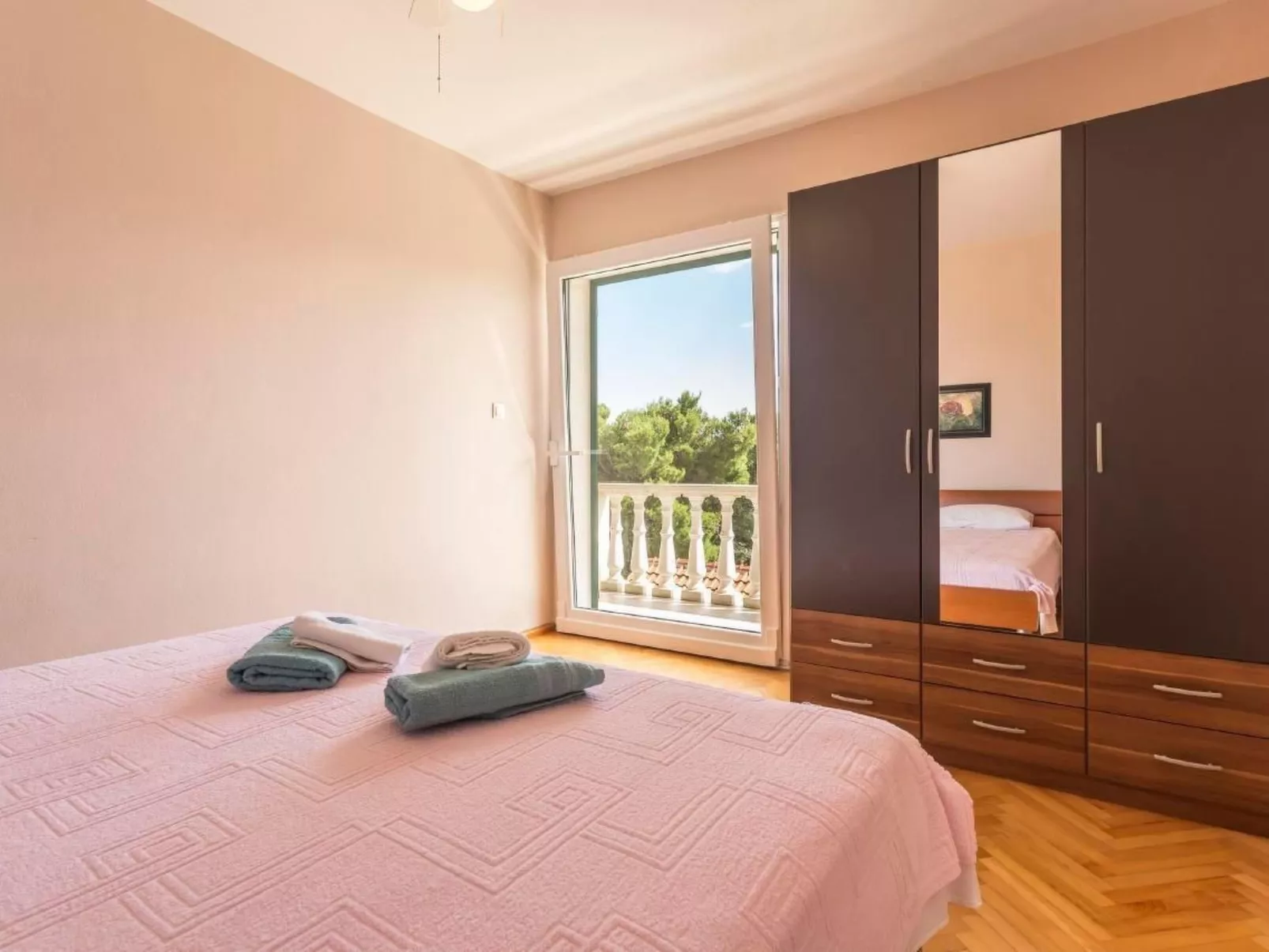 Charmantes Ferienhaus in Medići mit Privatem Pool-Binnen