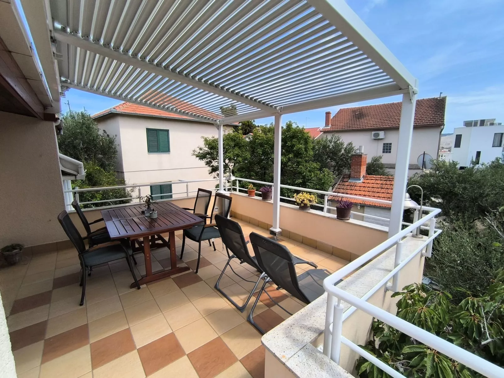 Für 3 Personen  + 1 Kind ca. 68 m&sup2; in Žaboric, Dalmatien (Gespanschaft Sib-Buiten