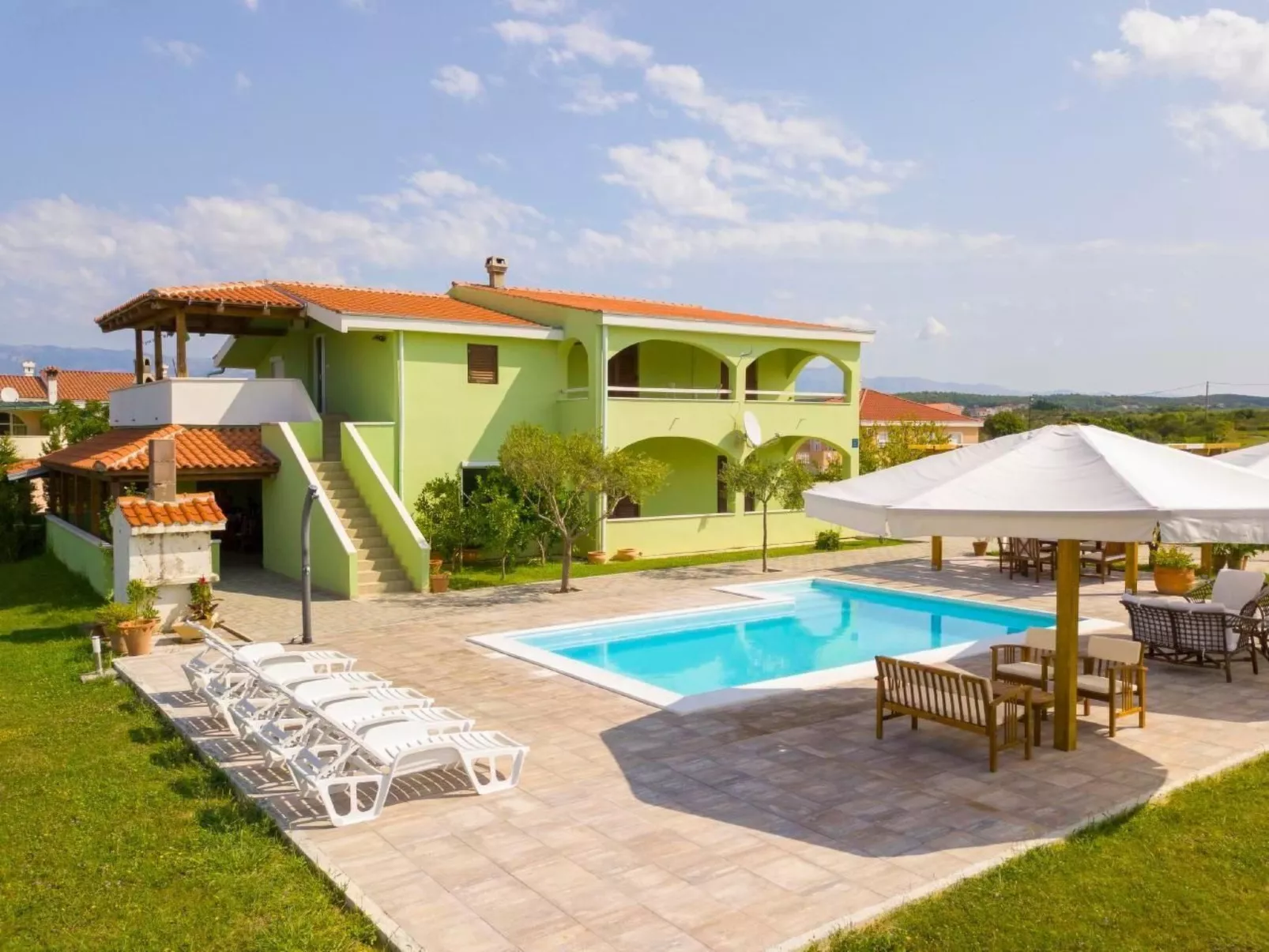 Wohnung mit Whirlpool-Buiten