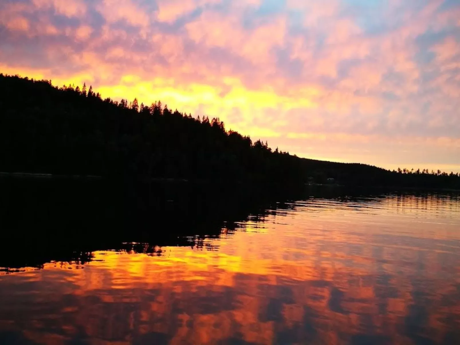 Am See Åsunden mit herrlicher Aussicht-Buiten