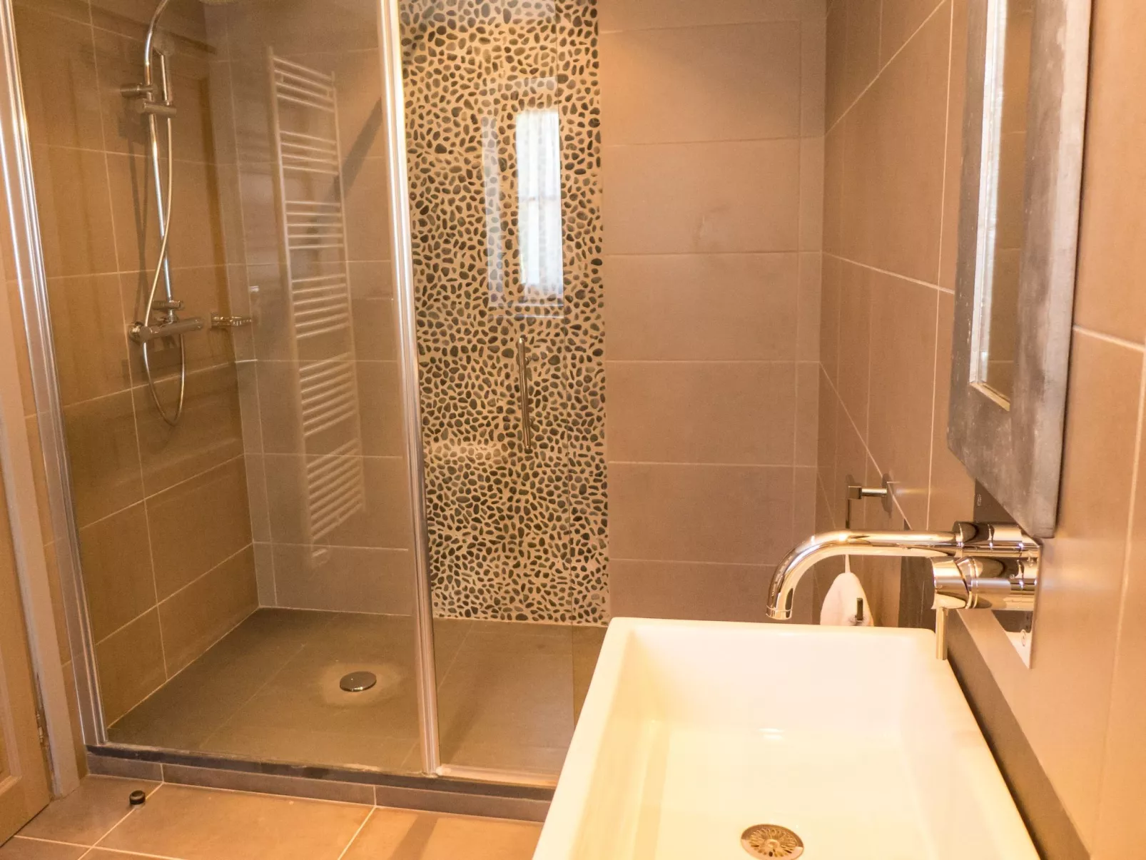 2 hochwertige Mas mit privatem Pool und Blick auf die Landschaft-Binnen