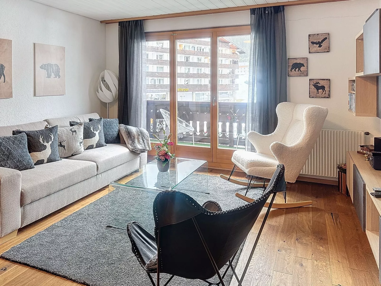 Morgins 6P, Ski-in Ski-out, Parkplatz, zentral, WiFI-Binnen