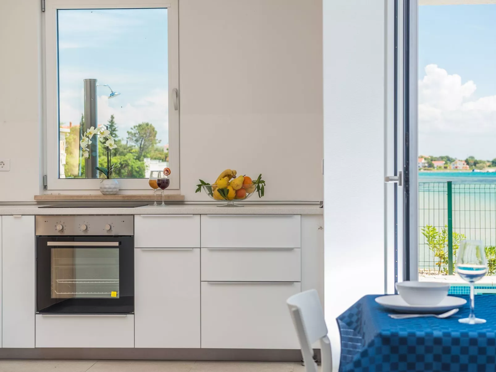 Strandvilla "Miri Olive" mit beheiztem Pool-Binnen