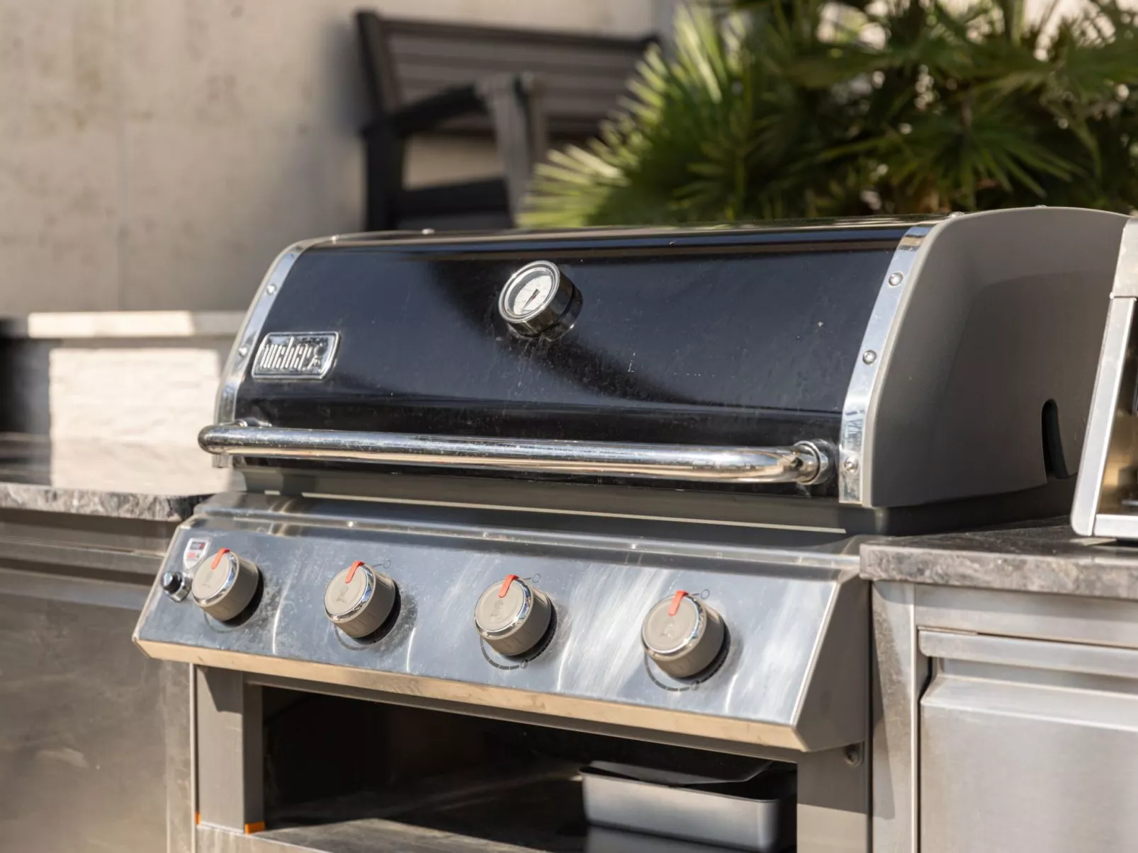 Designferienhaus mit Hot Tub-Buiten