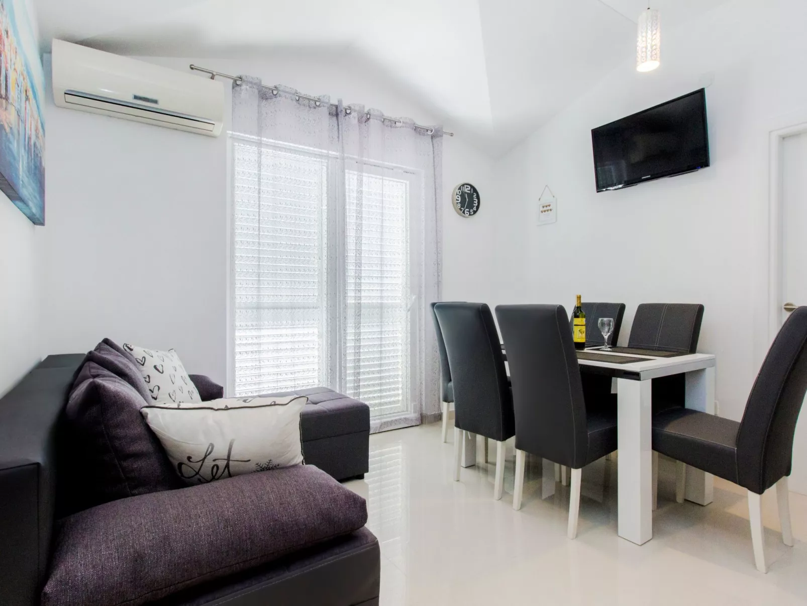 Mit Blick auf das Wasser