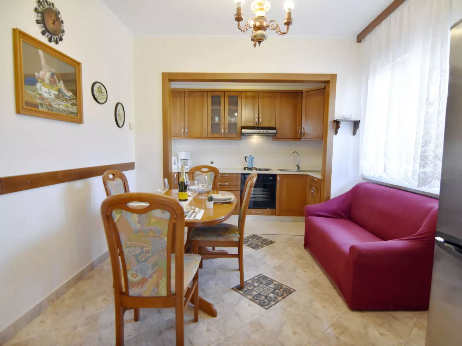 Zwei-Zimmer-Wohnung in der Nähe des Meeres Umag