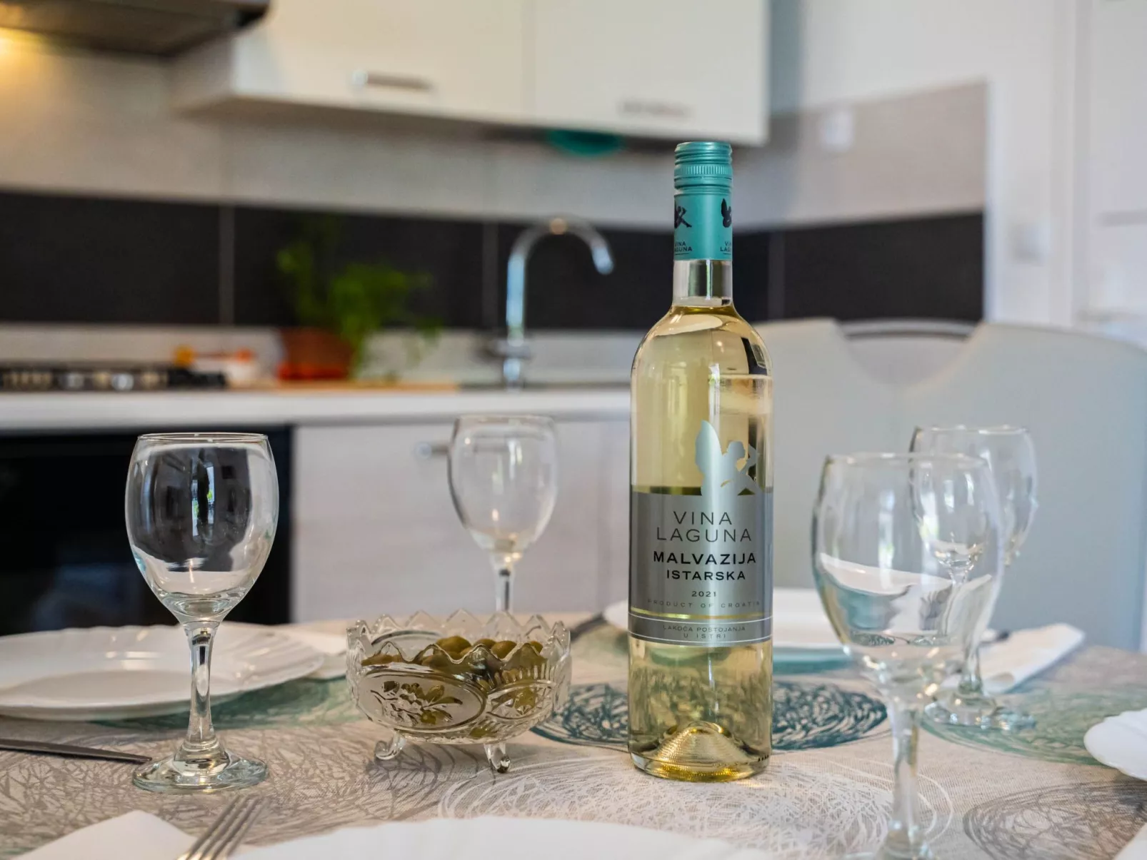 "Darko" mit Balkon-Binnen