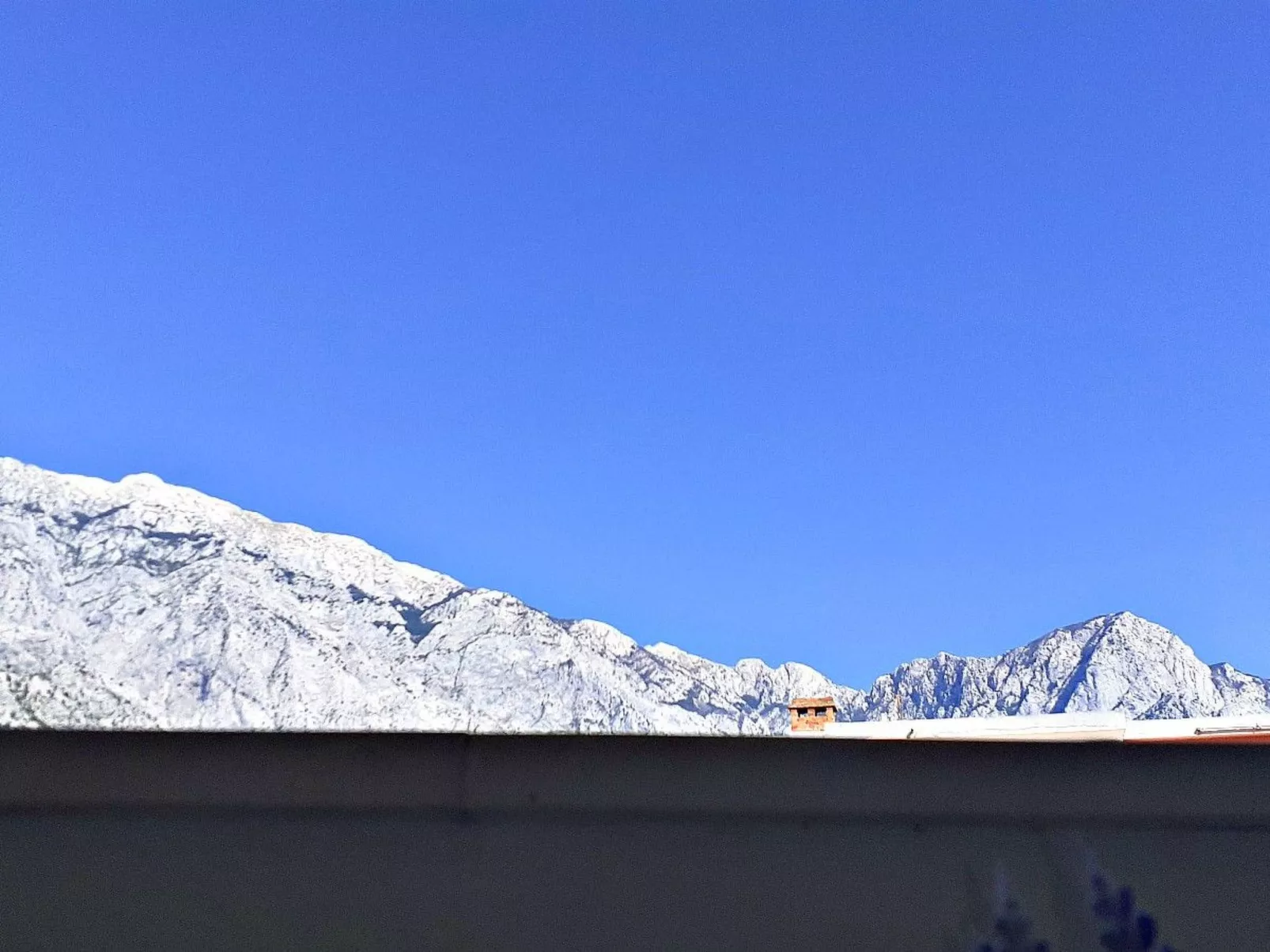 Mit Blick auf das Wasser-Buiten