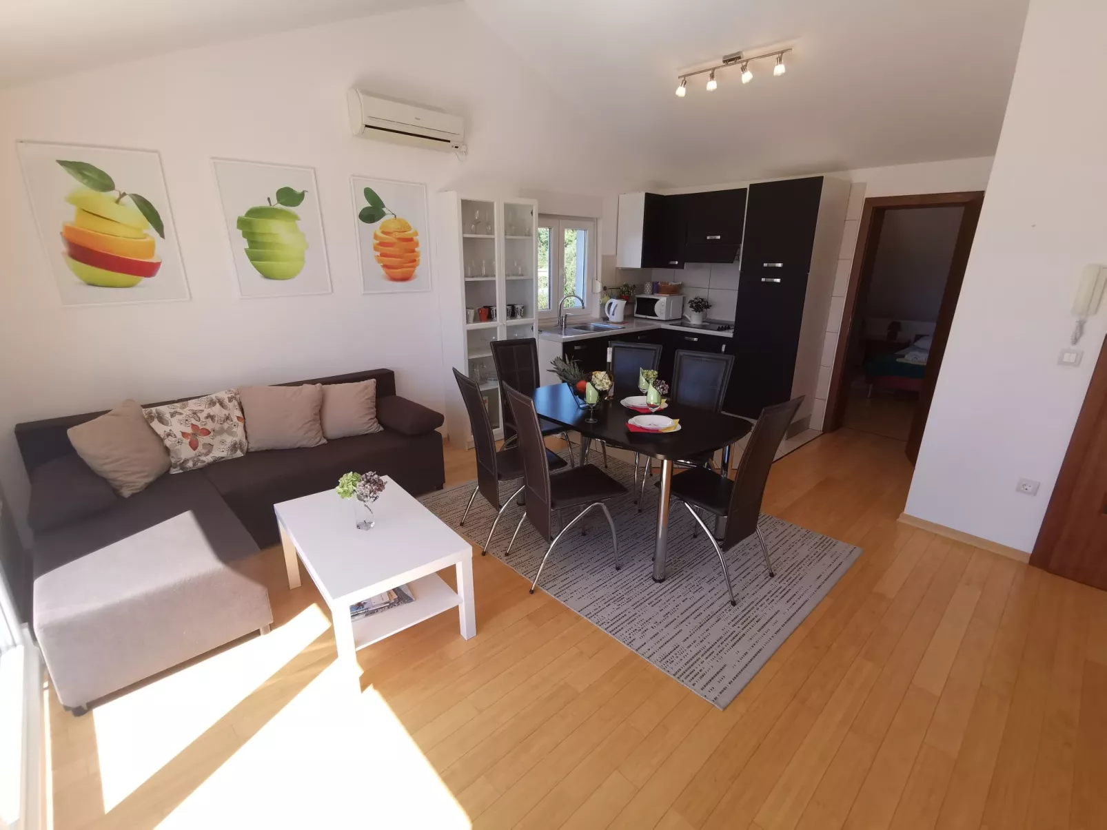 Wohnung für 6 Personen mit Terrasse und Meerblick