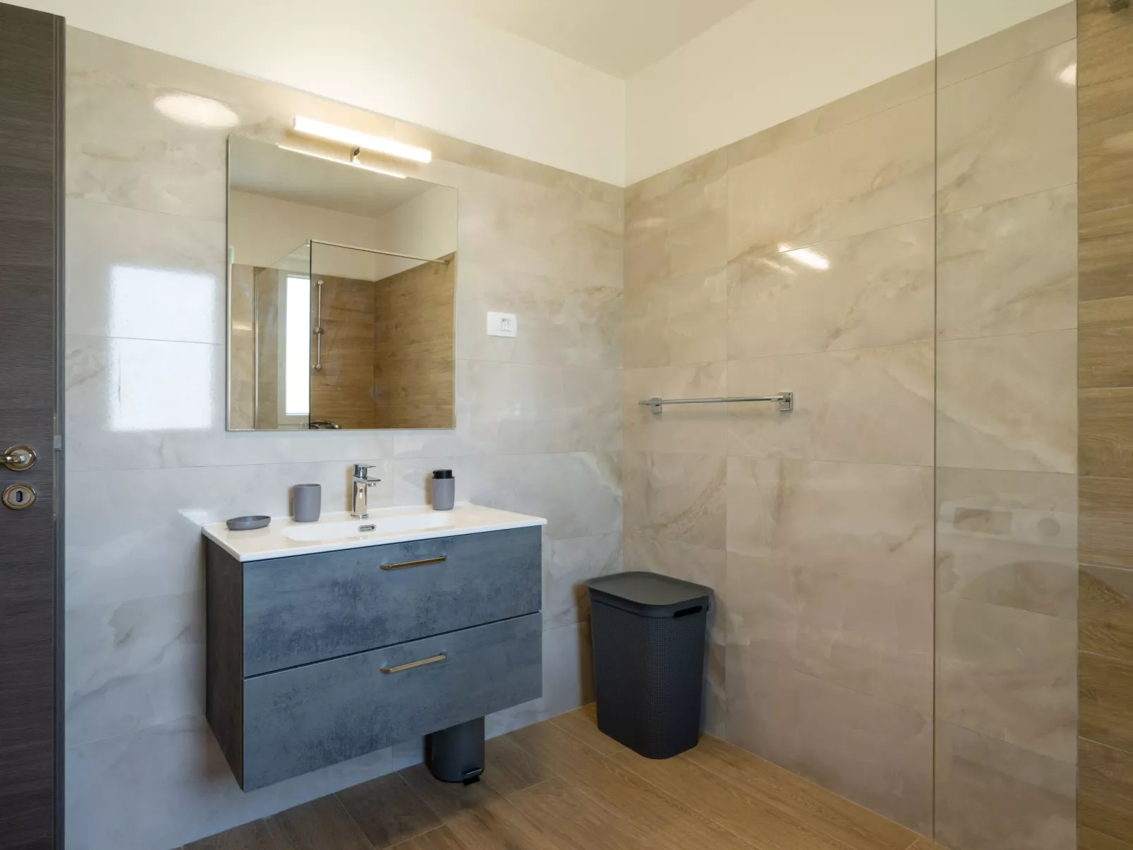 Villa "Francesca" mit Garten, Grill und Pool-Binnen