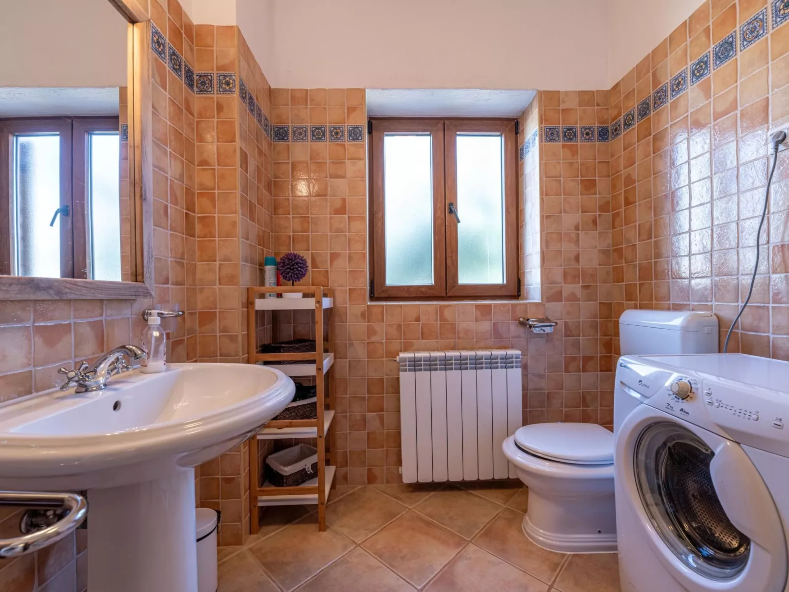 "Paradis 6" mit Whirlpool-Binnen