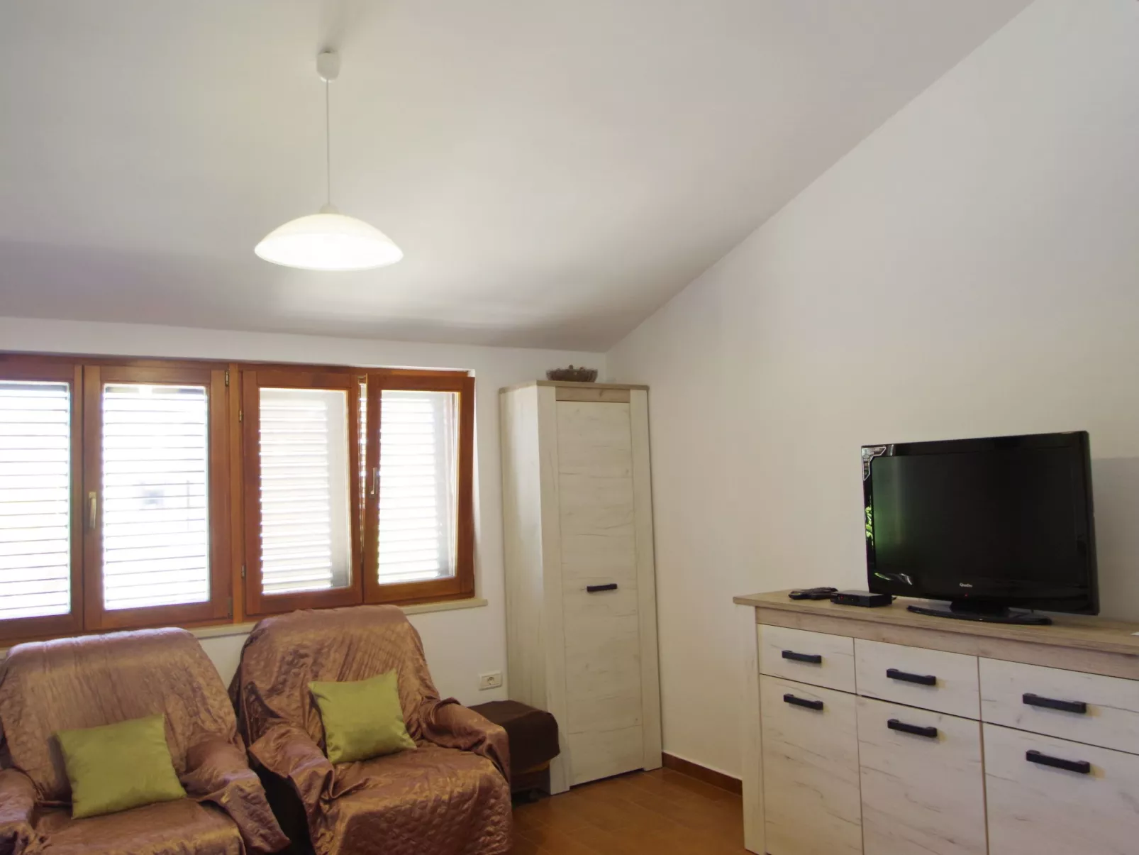 200m vom Strand entfernt-Binnen