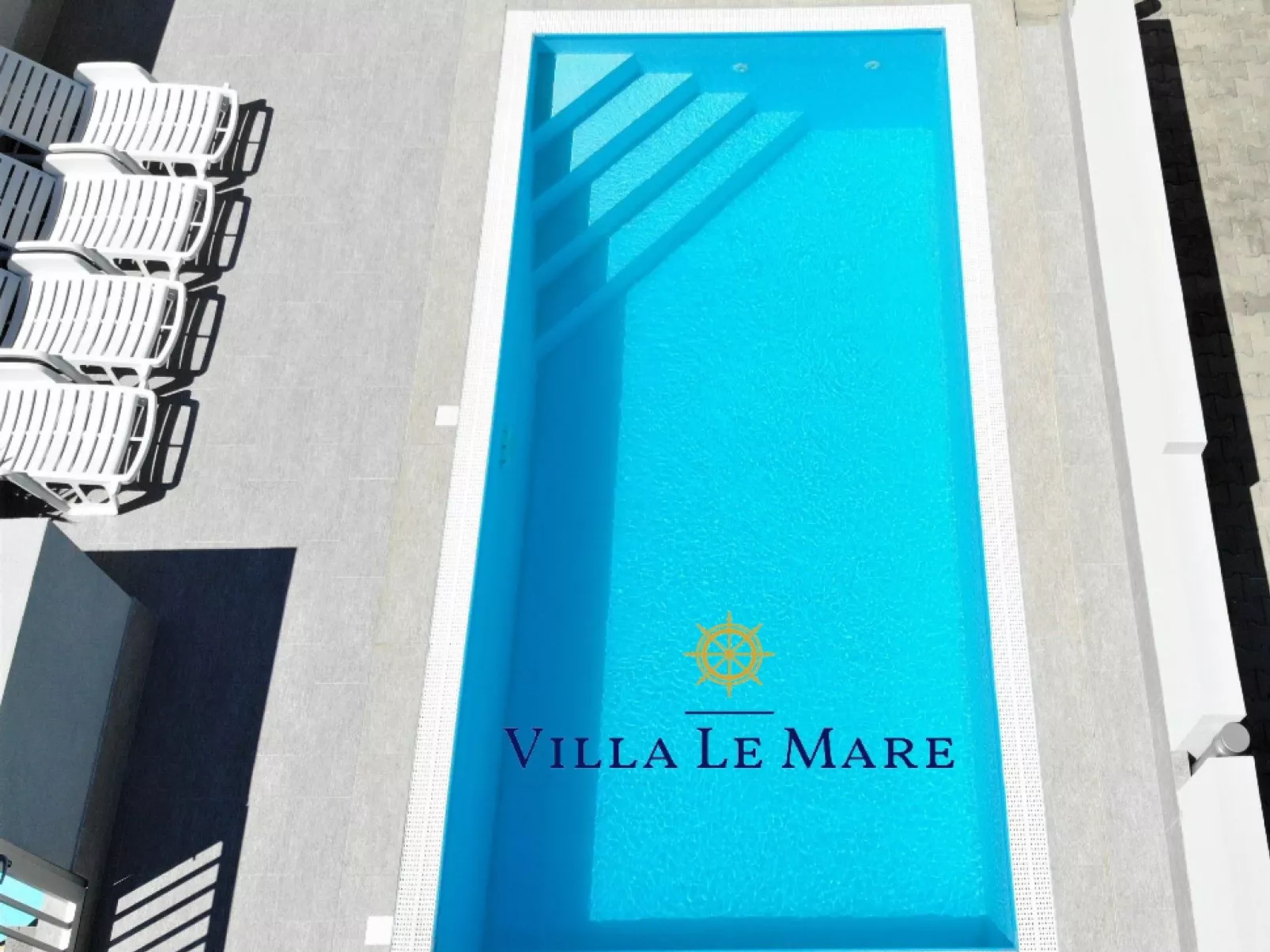 Erdgeschoss-Ferienwohnung mit Garten und Pool-Buiten