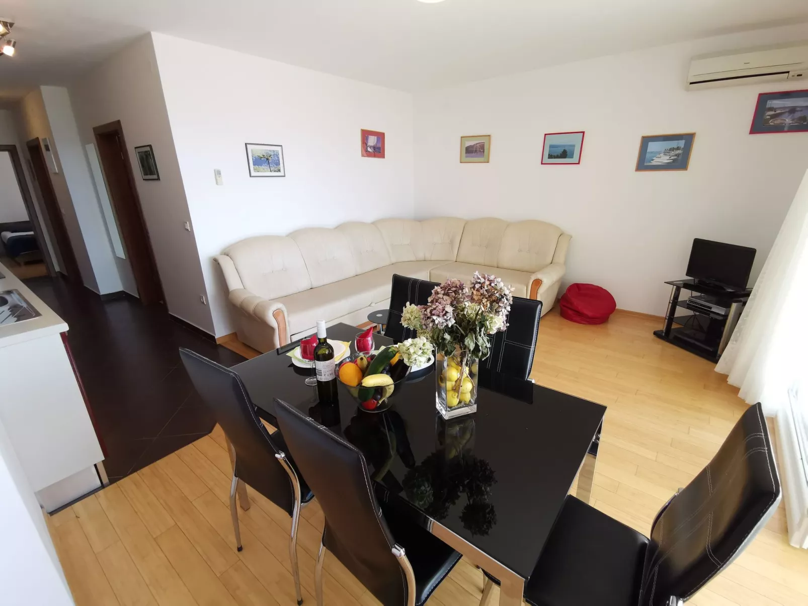 Wohnung für 5 Personen mit AC und Parkplatz