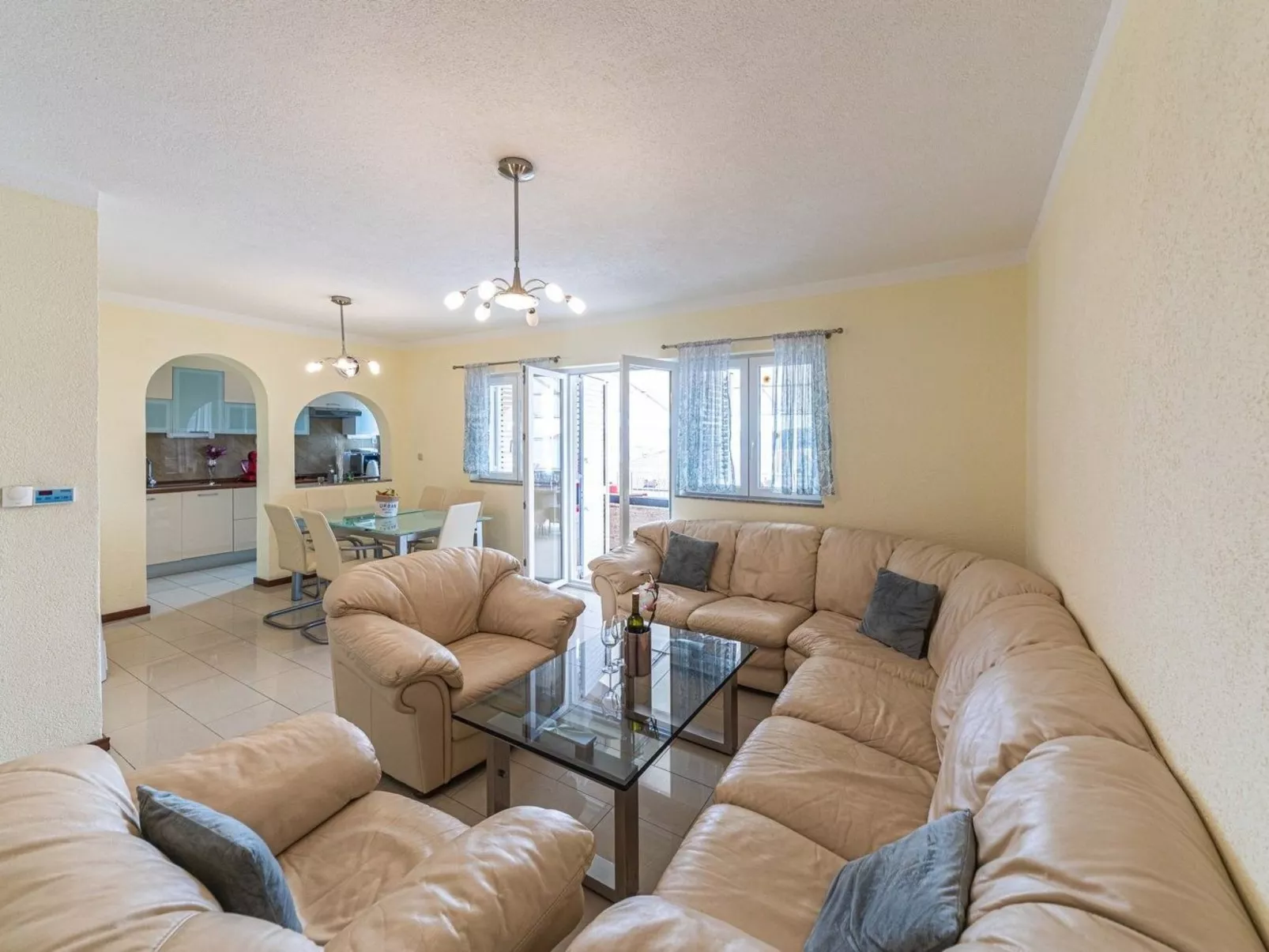 Villa Urban in Trogir mit privatem beheiztem Pool-Binnen