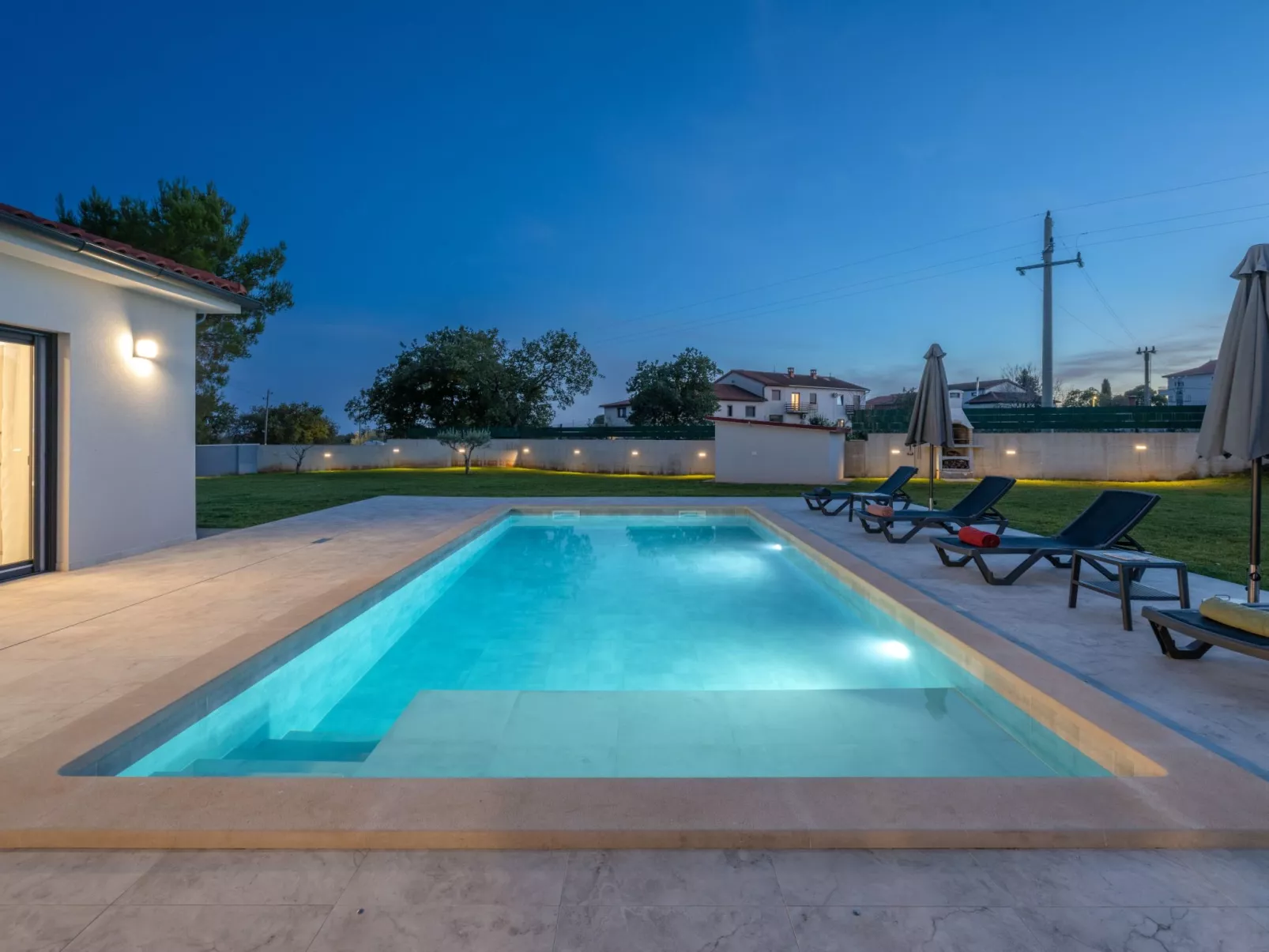 Moderne Villa bei Barban-Buiten