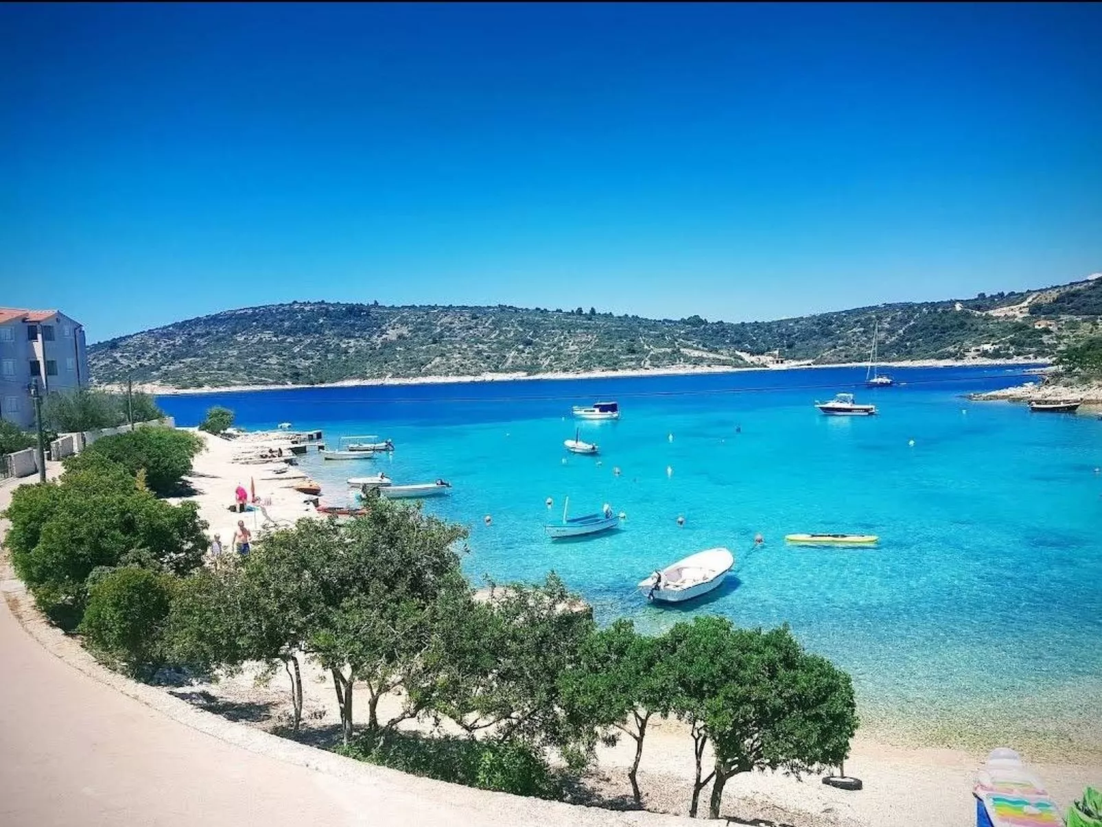 Haus in Dvornica mit privatem Parkplatz-Buiten