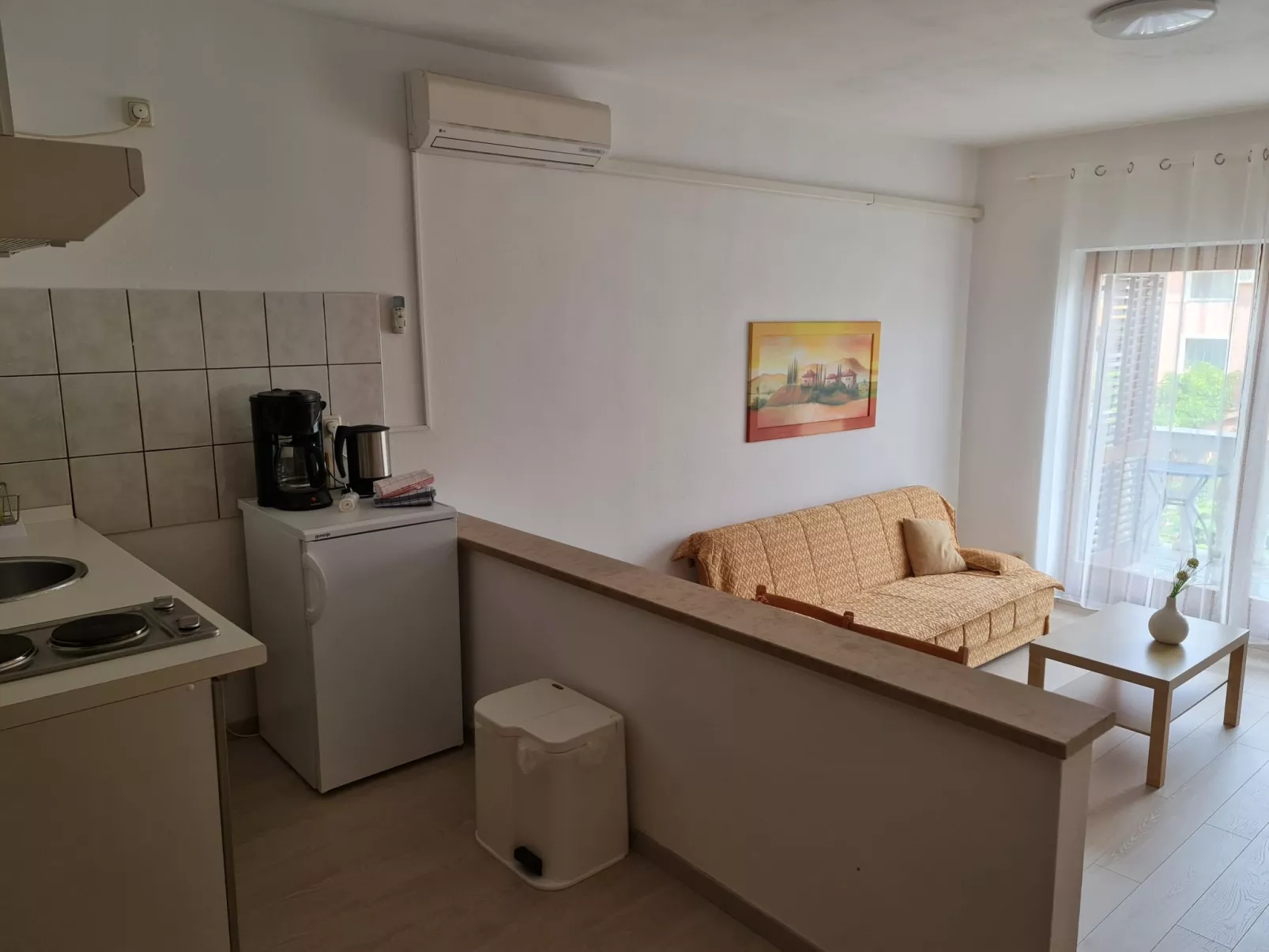 Appartement mit Balkon-Binnen