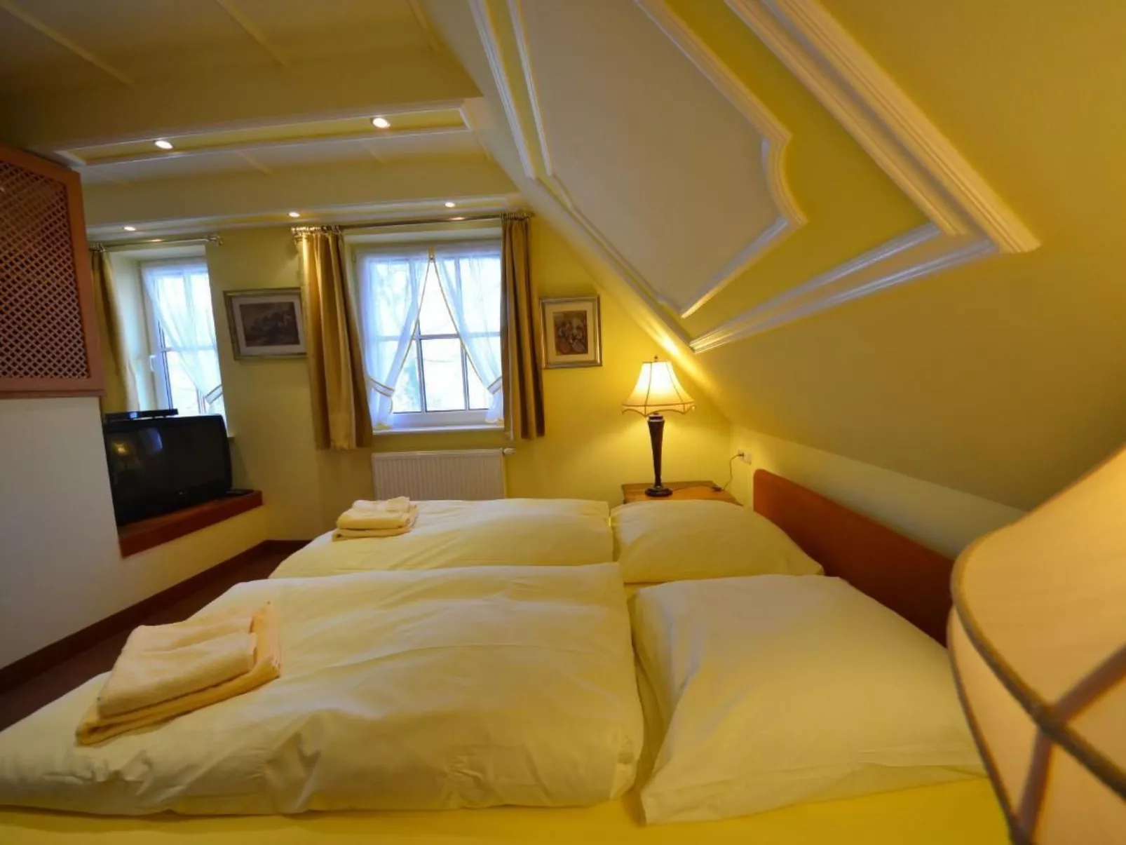 Kirchhaus-Image-tags.info