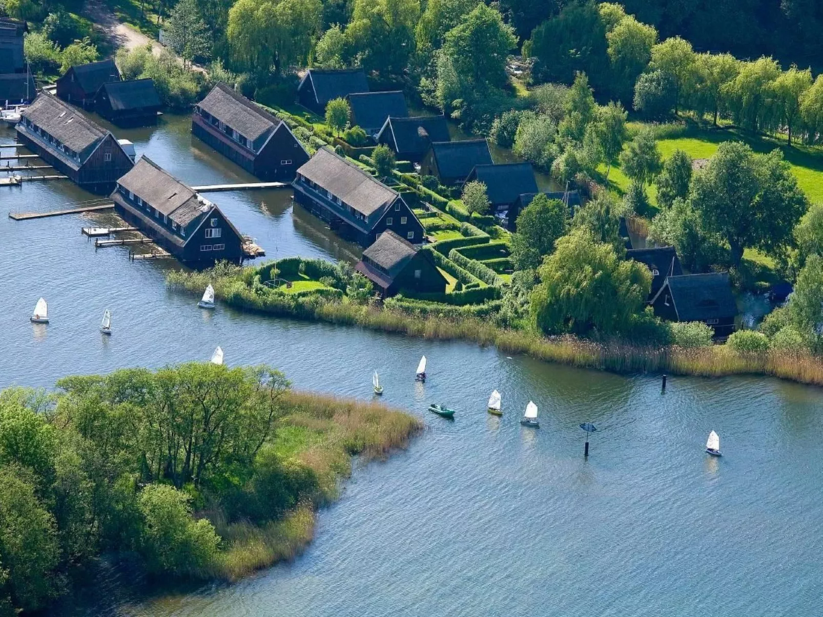 Gemütliche Wohnung mit Grill und Seeblick-Image-tags.info