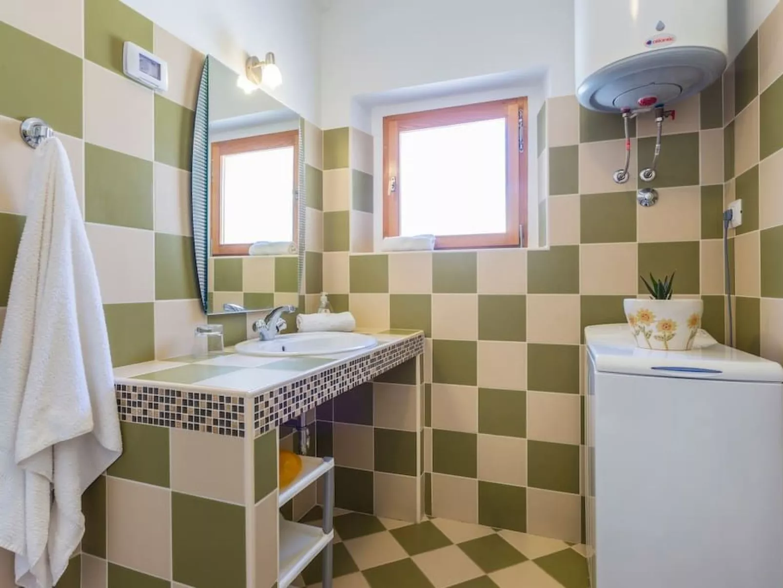 Modernes Ferienhaus in Vadreš mit Privatem Pool-Binnen