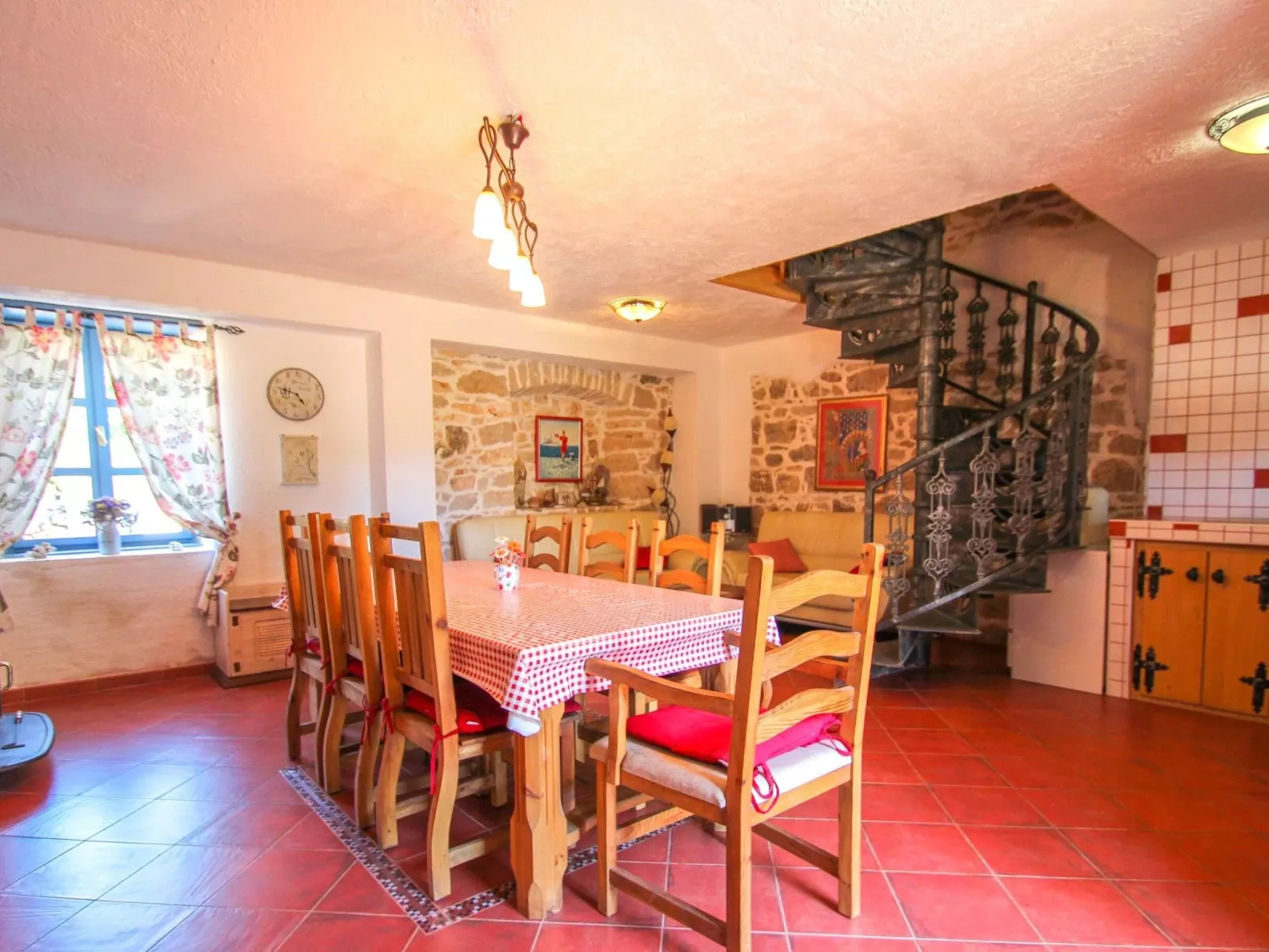 "Casa Daniela" mit Terrasse-Binnen