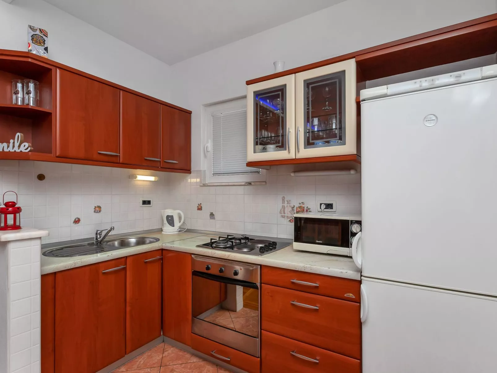 ★4Schlafzimmer★Freies Parken★GroßerBalkon★Apt Bugenvilija-Binnen