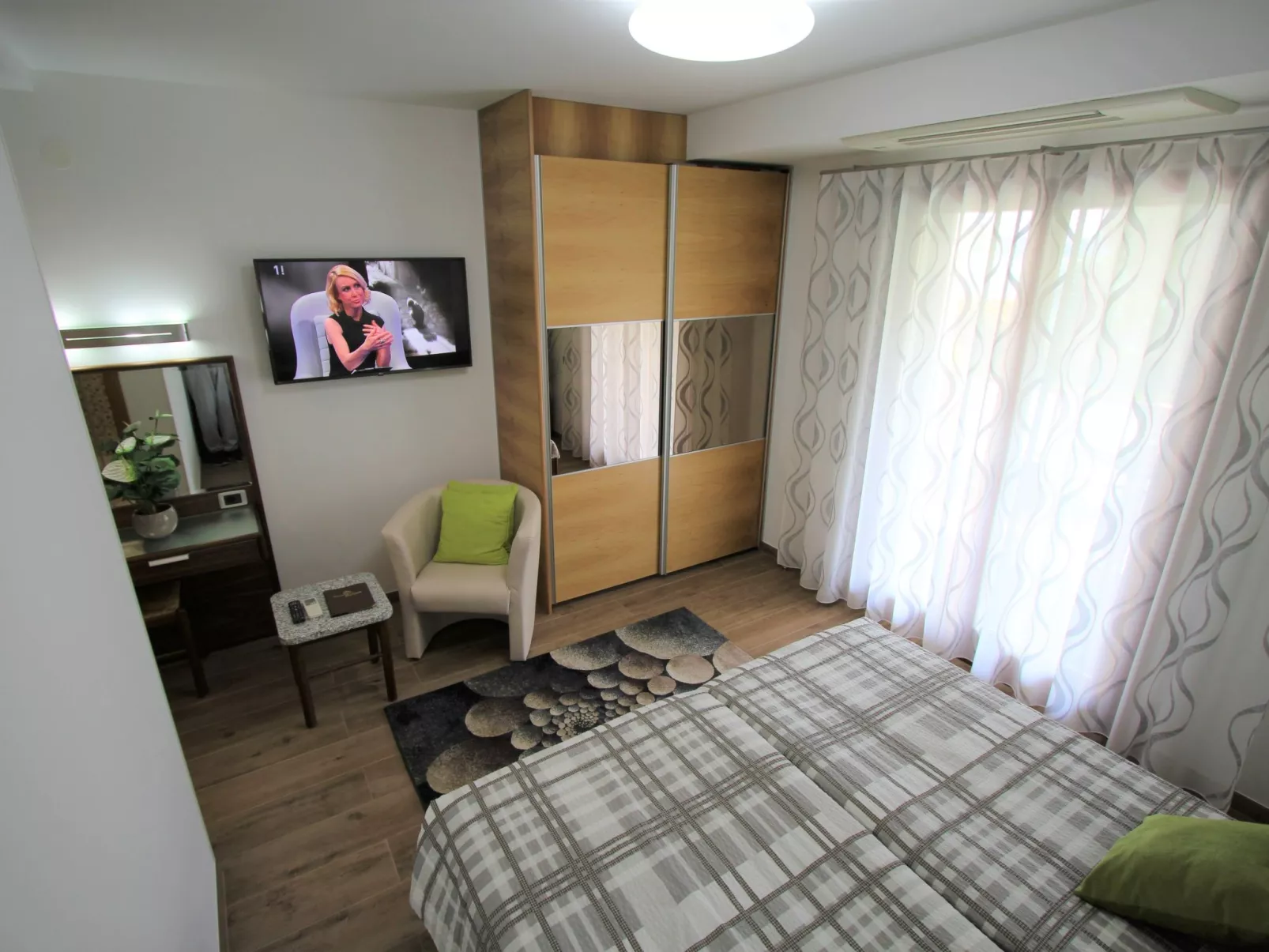 Appartement Silvia mit Terrasse und Meerblick-Binnen