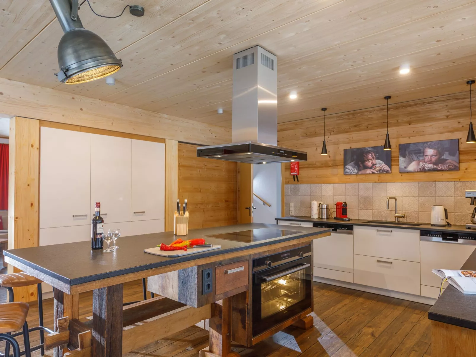 Bergwiesenalm-Binnen