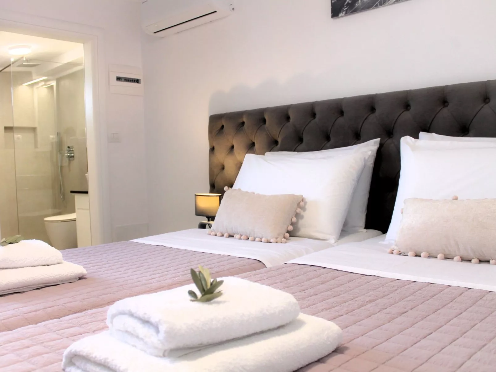 Entdecken Sie die ruhige Opulenz der Luxusvilla Levanda in Südalbanien - Binnen