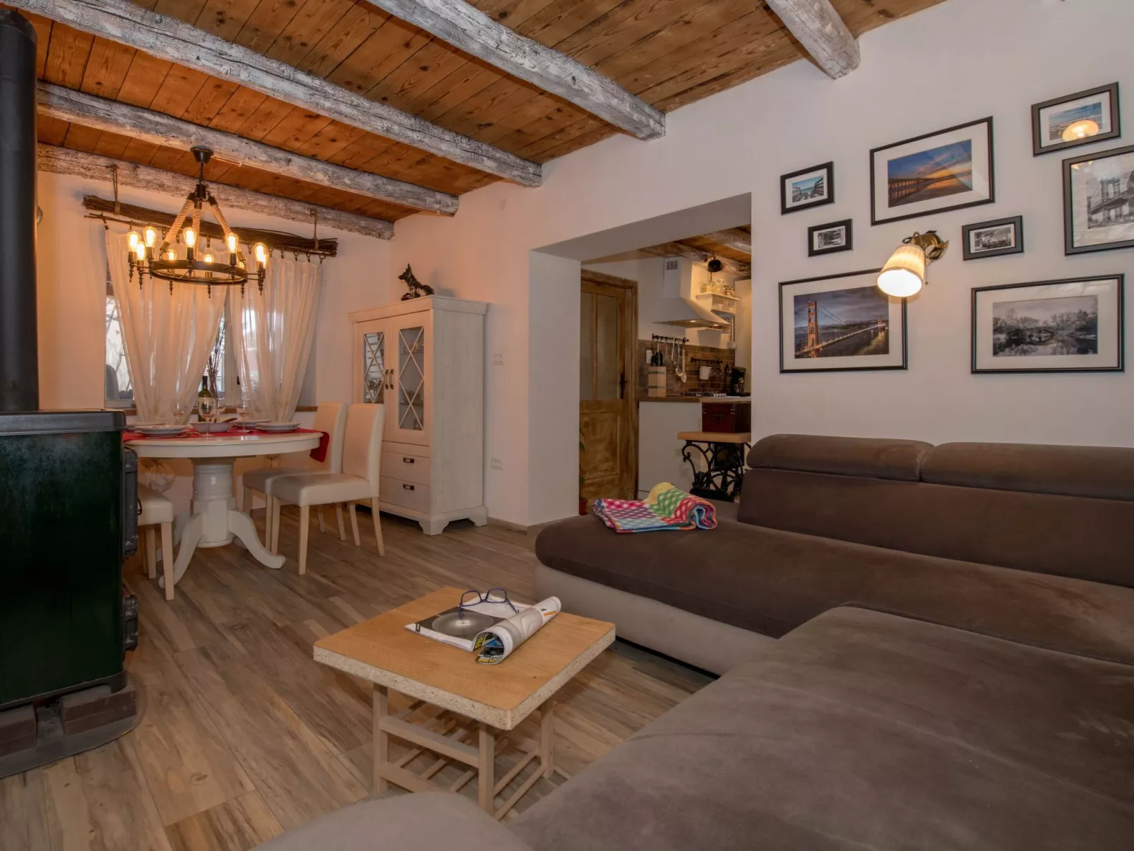 Mit Garten, Terrasse und Grill-Binnen